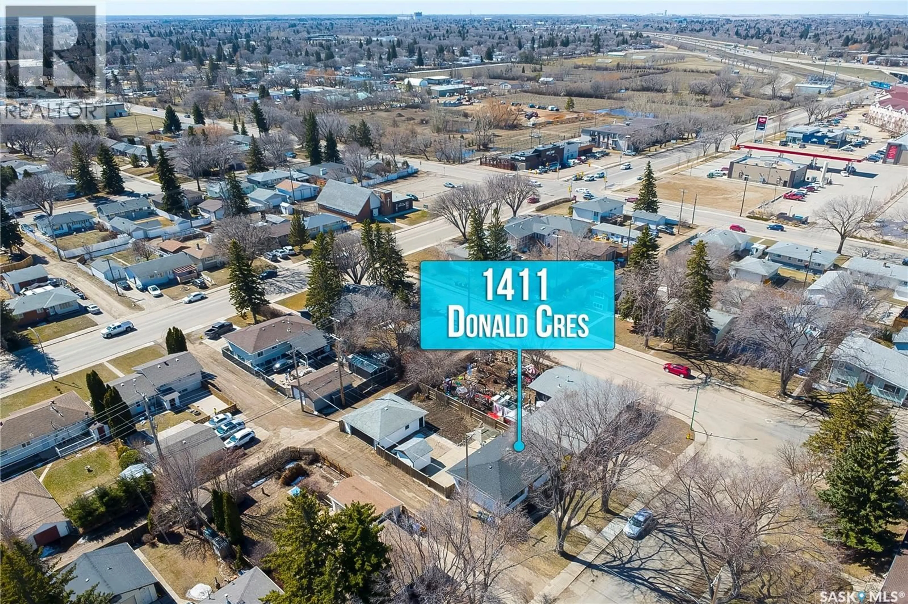 A pic from outside/outdoor area/front of a property/back of a property/a pic from drone, street for 1411 DONALD STREET, Saskatoon Saskatchewan S7W3R6