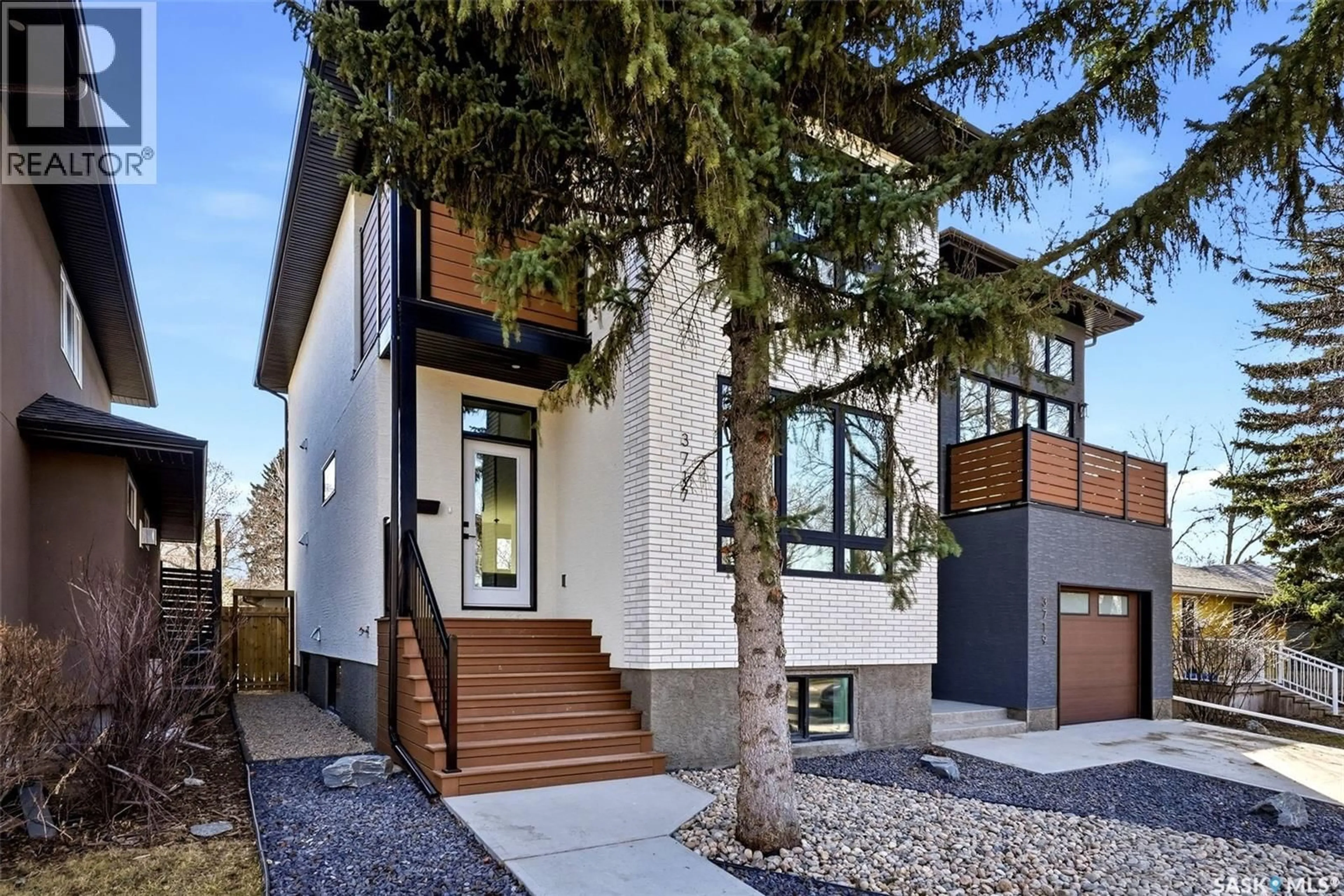 Home with brick exterior material, street for 3917 QU'APPELLE DRIVE, Regina Saskatchewan S4S0E1