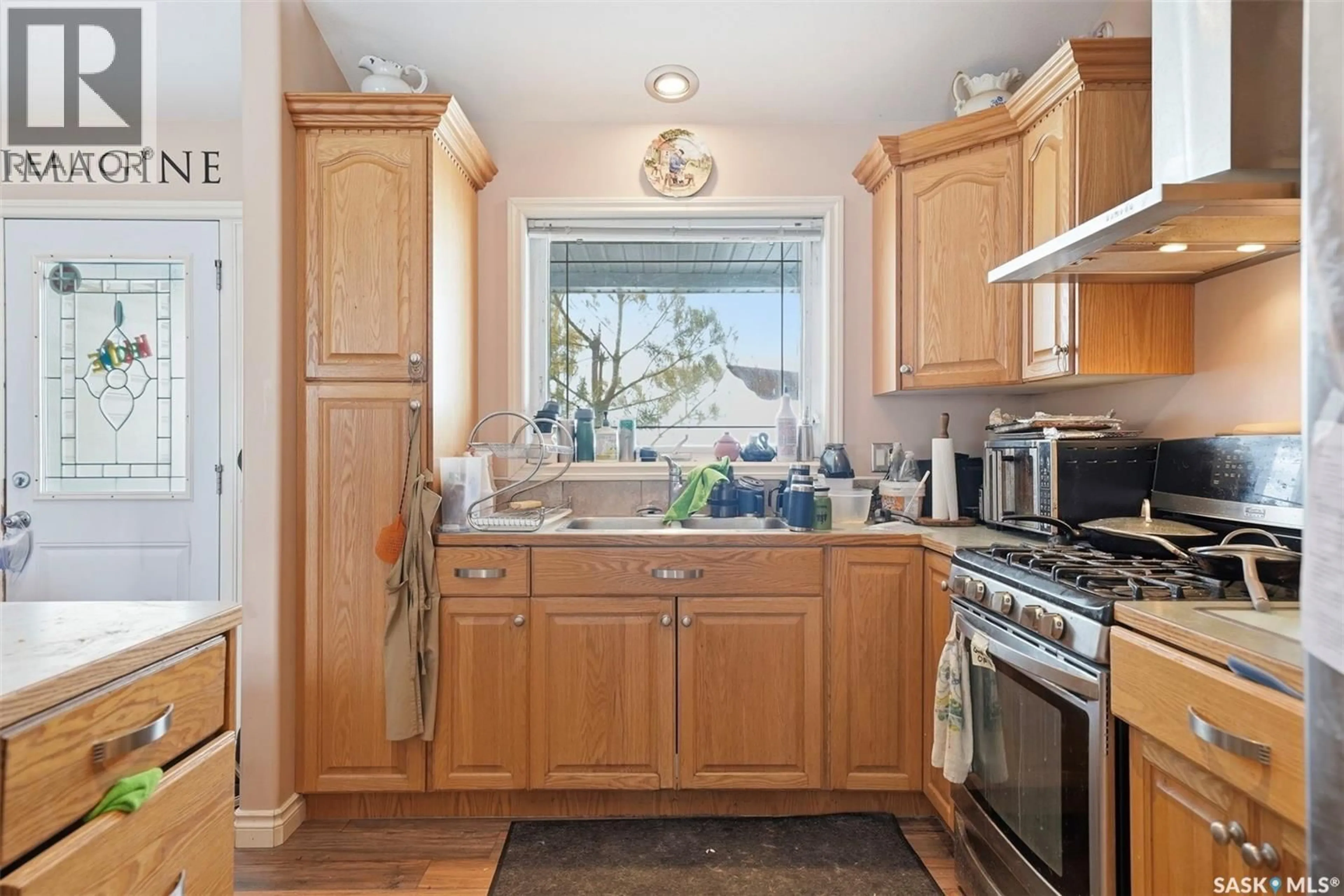 Standard kitchen, ceramic/tile floor for 704 GOODRICH STREET, Radisson Saskatchewan S0K3L0