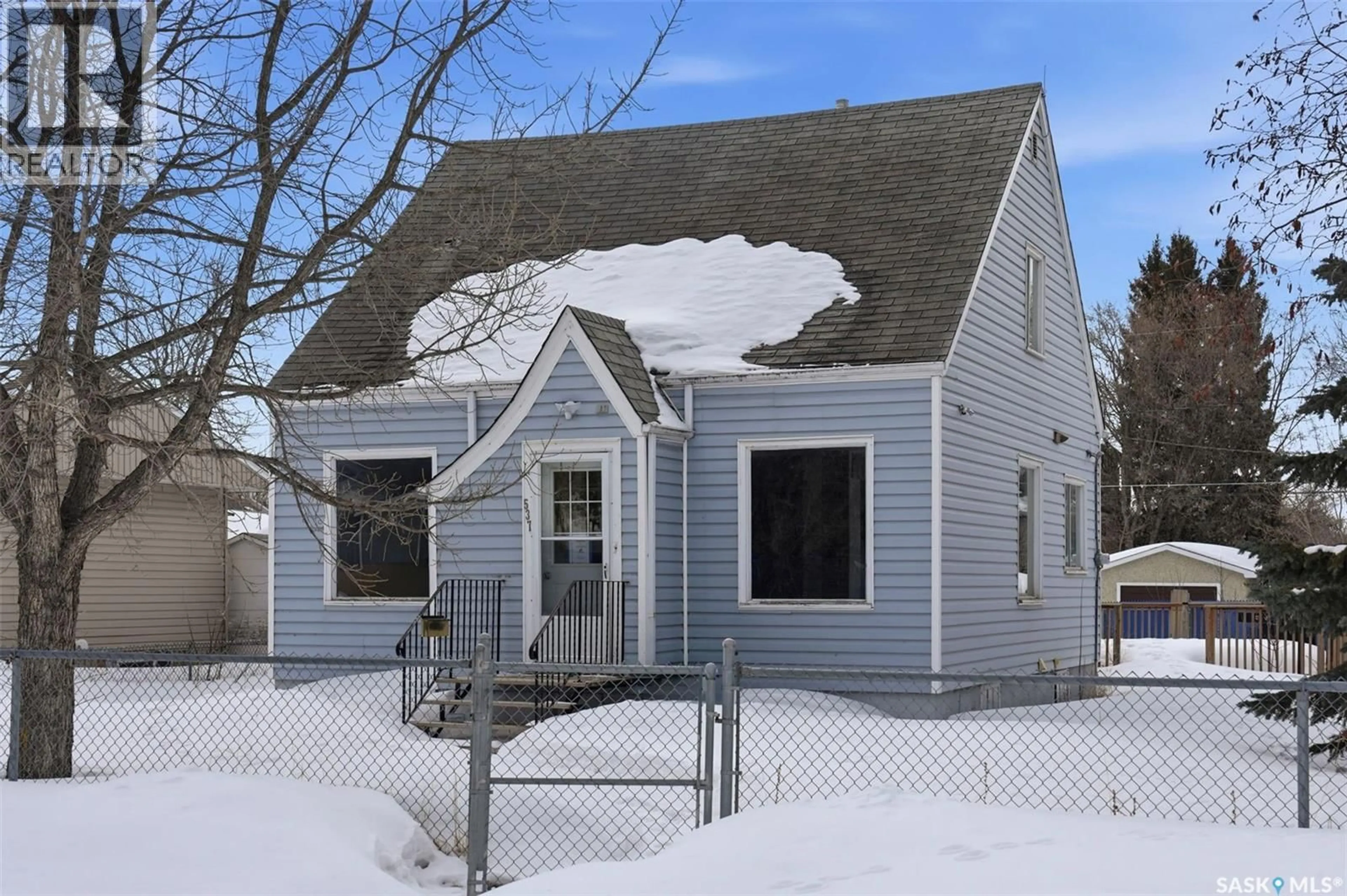Home with vinyl exterior material, street for 537 7TH STREET, Prince Albert Saskatchewan S6V0S6