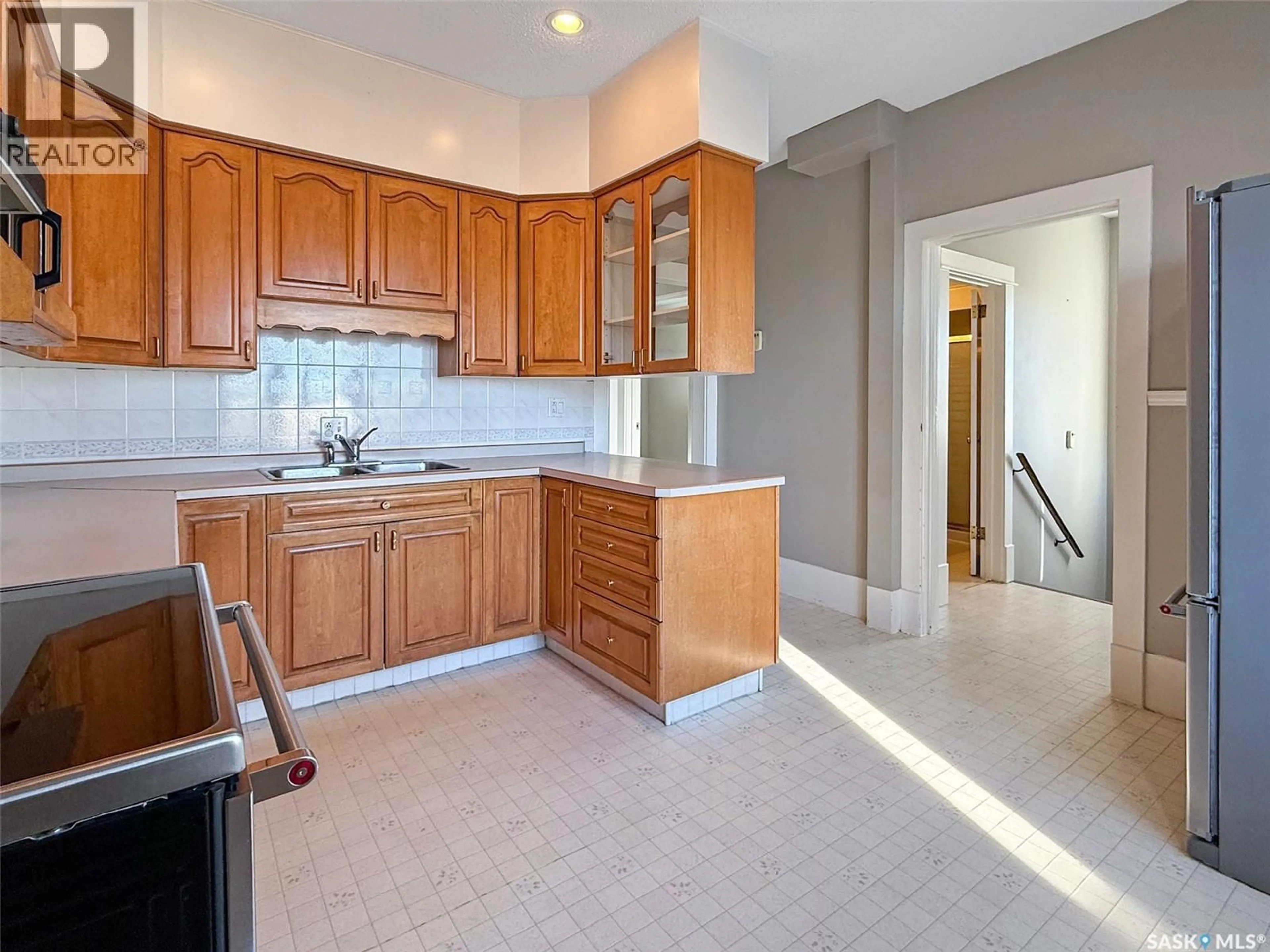 Open concept kitchen, ceramic/tile floor for 316 RAILWAY AVENUE, Webb Saskatchewan S9H2X0