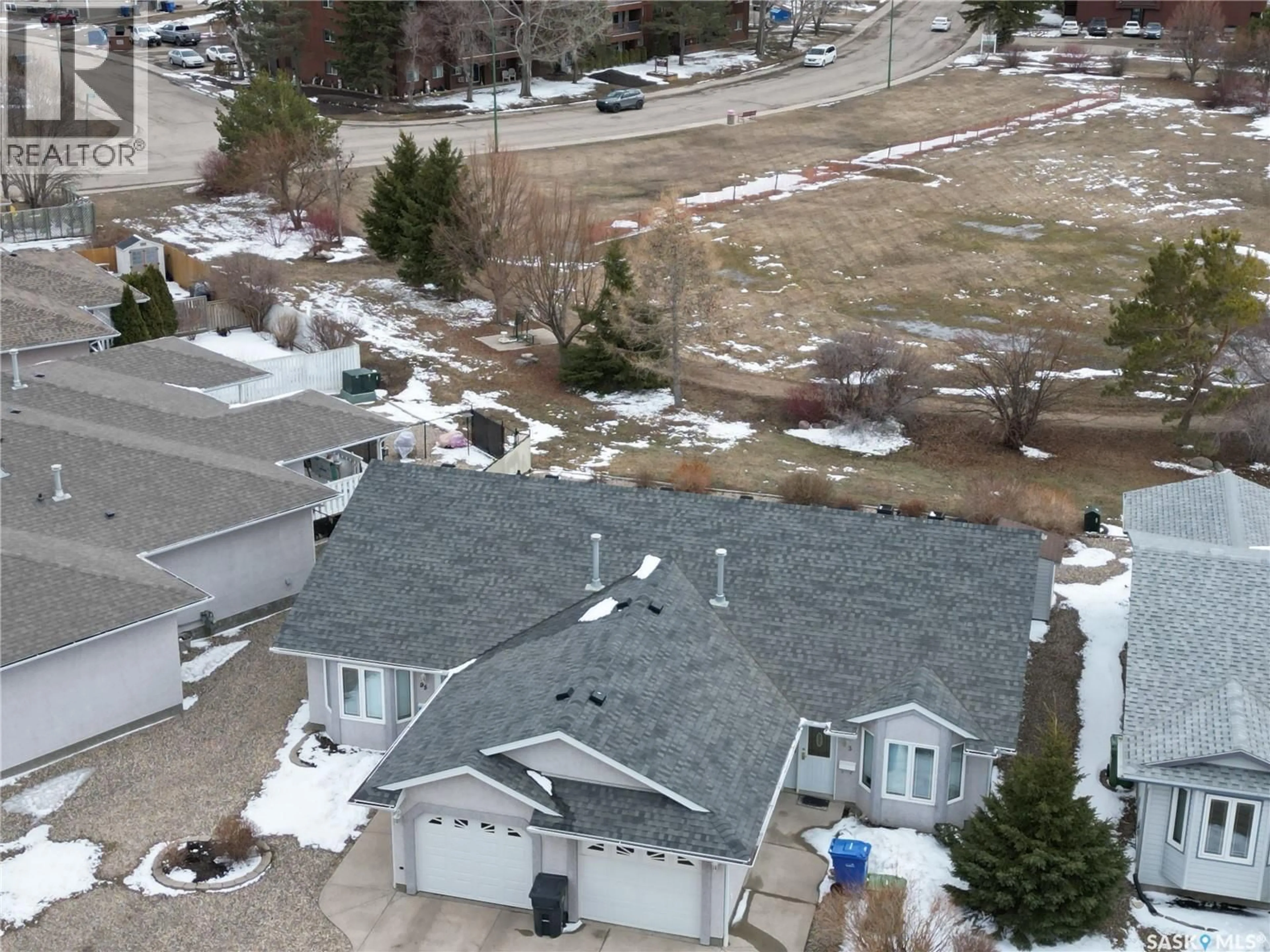 A pic from outside/outdoor area/front of a property/back of a property/a pic from drone, street for 93 RUSSELL DRIVE, Yorkton Saskatchewan S3N4E6