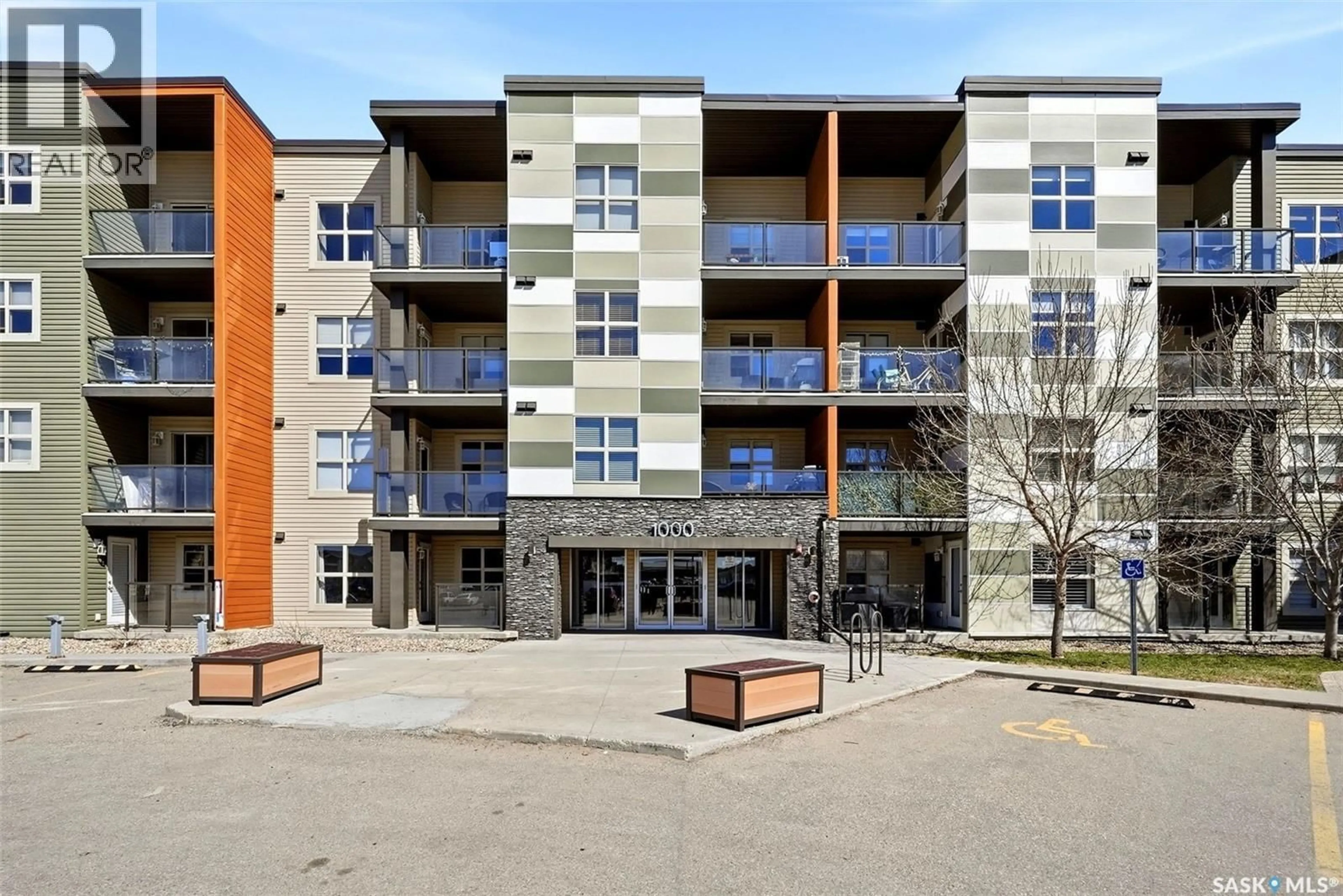 Patio, building for 5500 - 1115 MITCHINSON WAY, Regina Saskatchewan S4W0N9