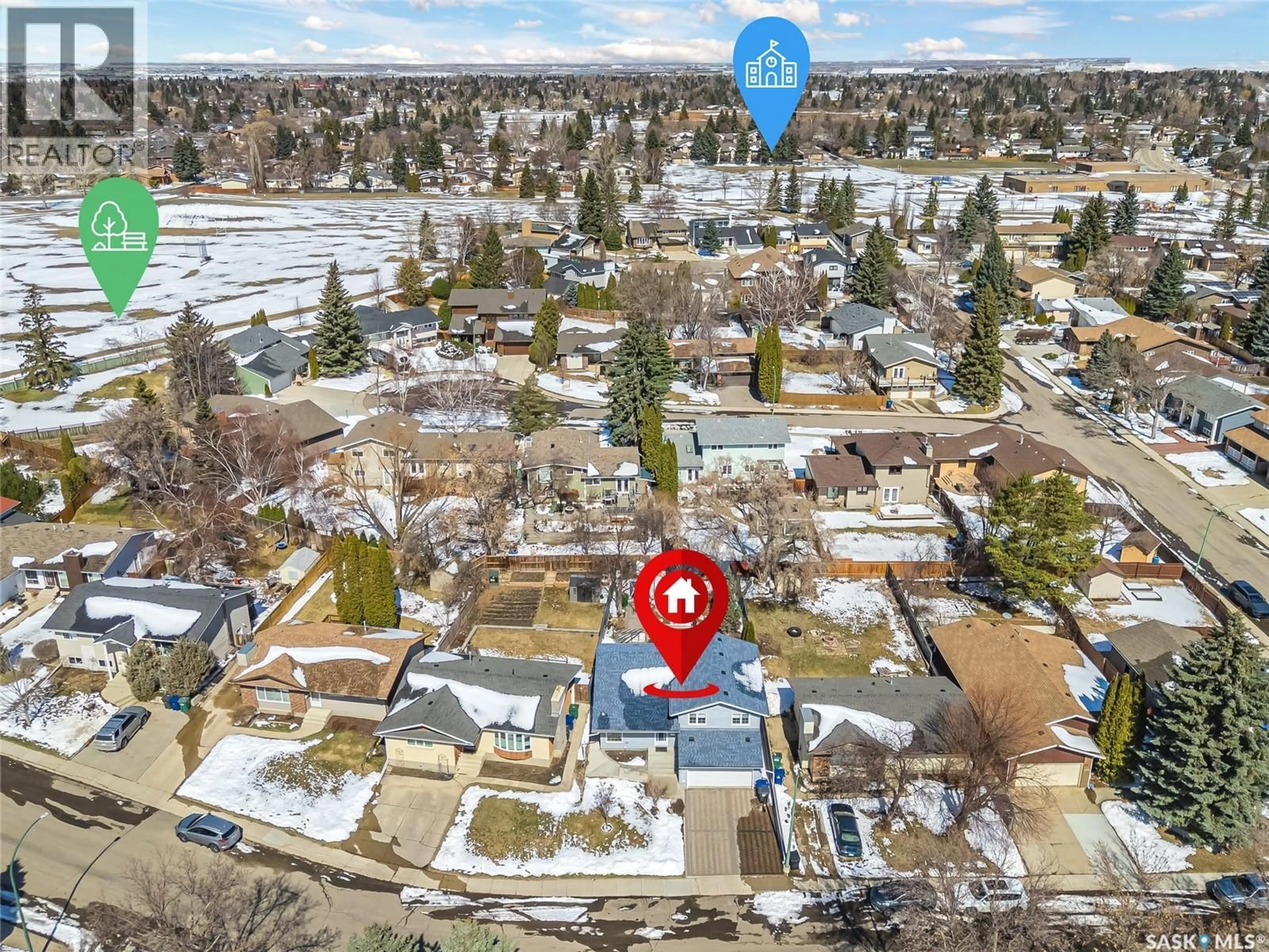 A pic from outside/outdoor area/front of a property/back of a property/a pic from drone, street for 147 FROBISHER CRESCENT, Saskatoon Saskatchewan S7K4Y4