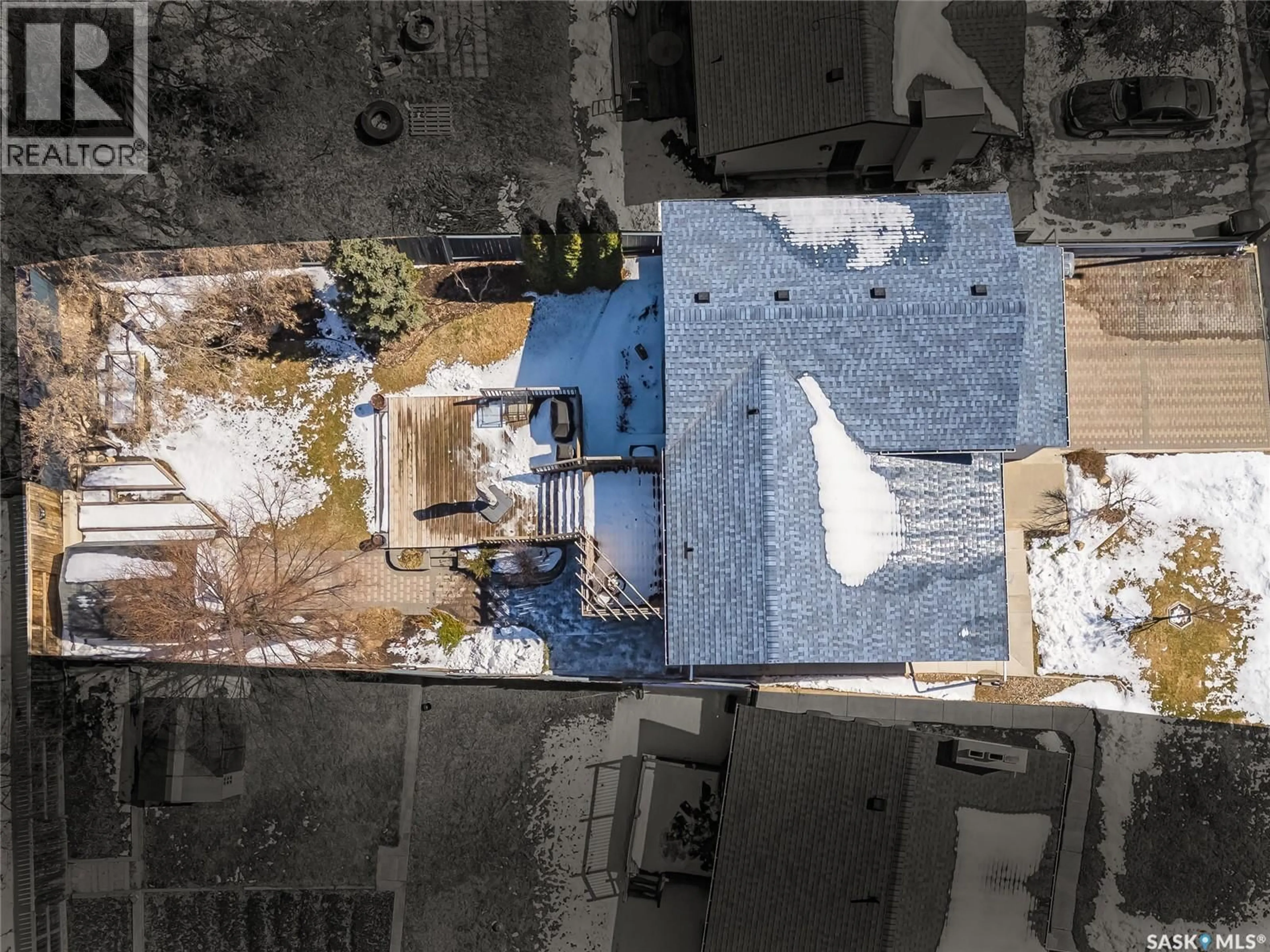 A pic from outside/outdoor area/front of a property/back of a property/a pic from drone, street for 147 FROBISHER CRESCENT, Saskatoon Saskatchewan S7K4Y4