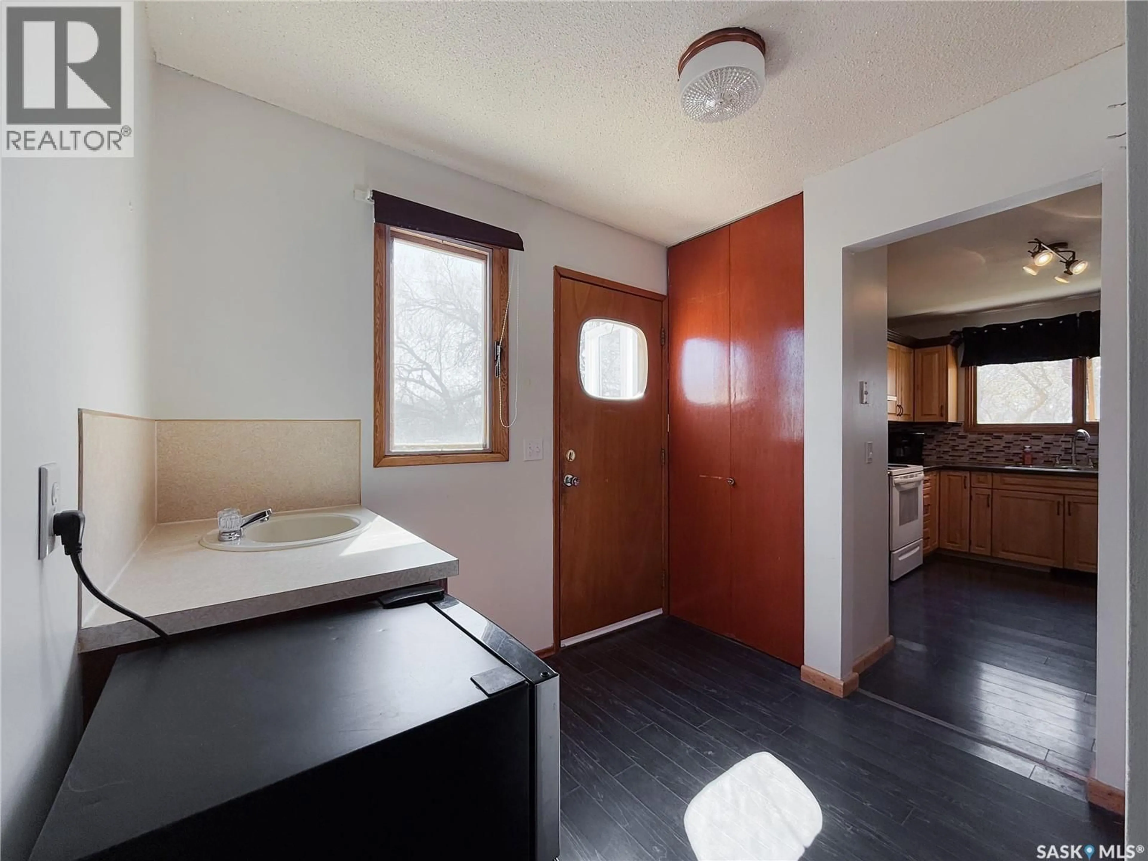 Unknown for 208 1ST STREET, Climax Saskatchewan S0N0N0