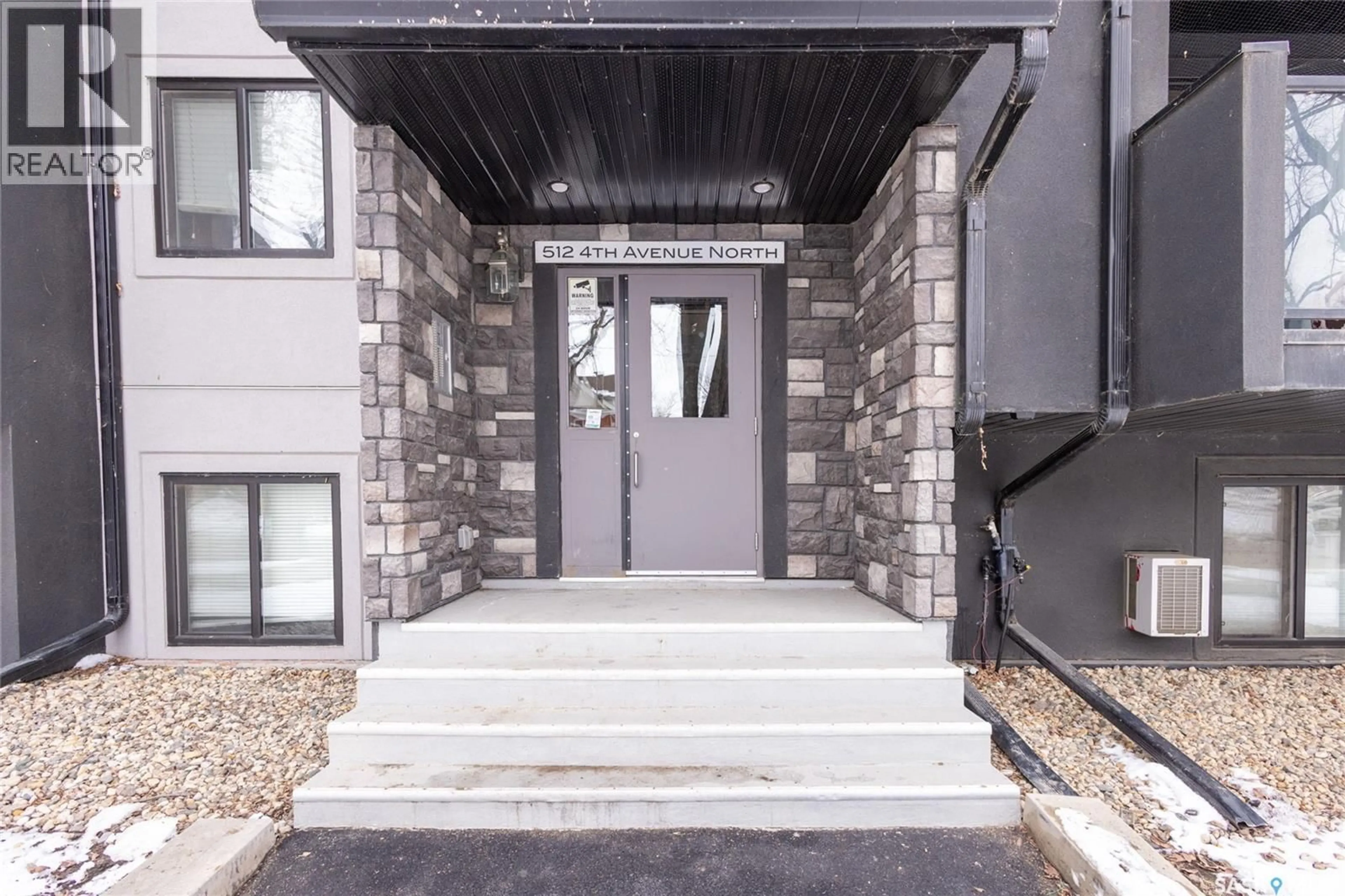 Indoor entryway for 512 - 307 4TH AVENUE, Saskatoon Saskatchewan S7K2M7