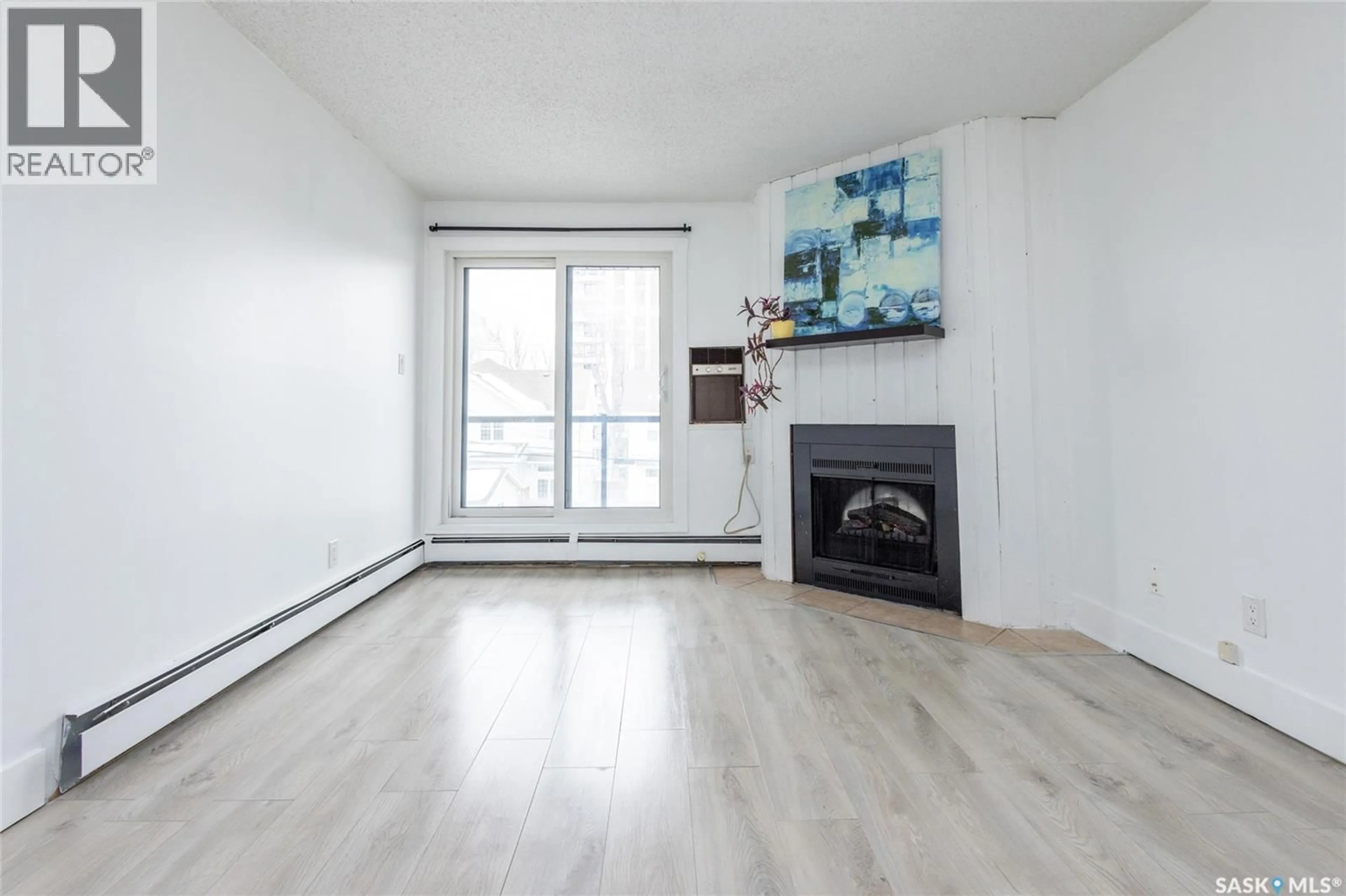 A pic of a room for 512 - 307 4TH AVENUE, Saskatoon Saskatchewan S7K2M7