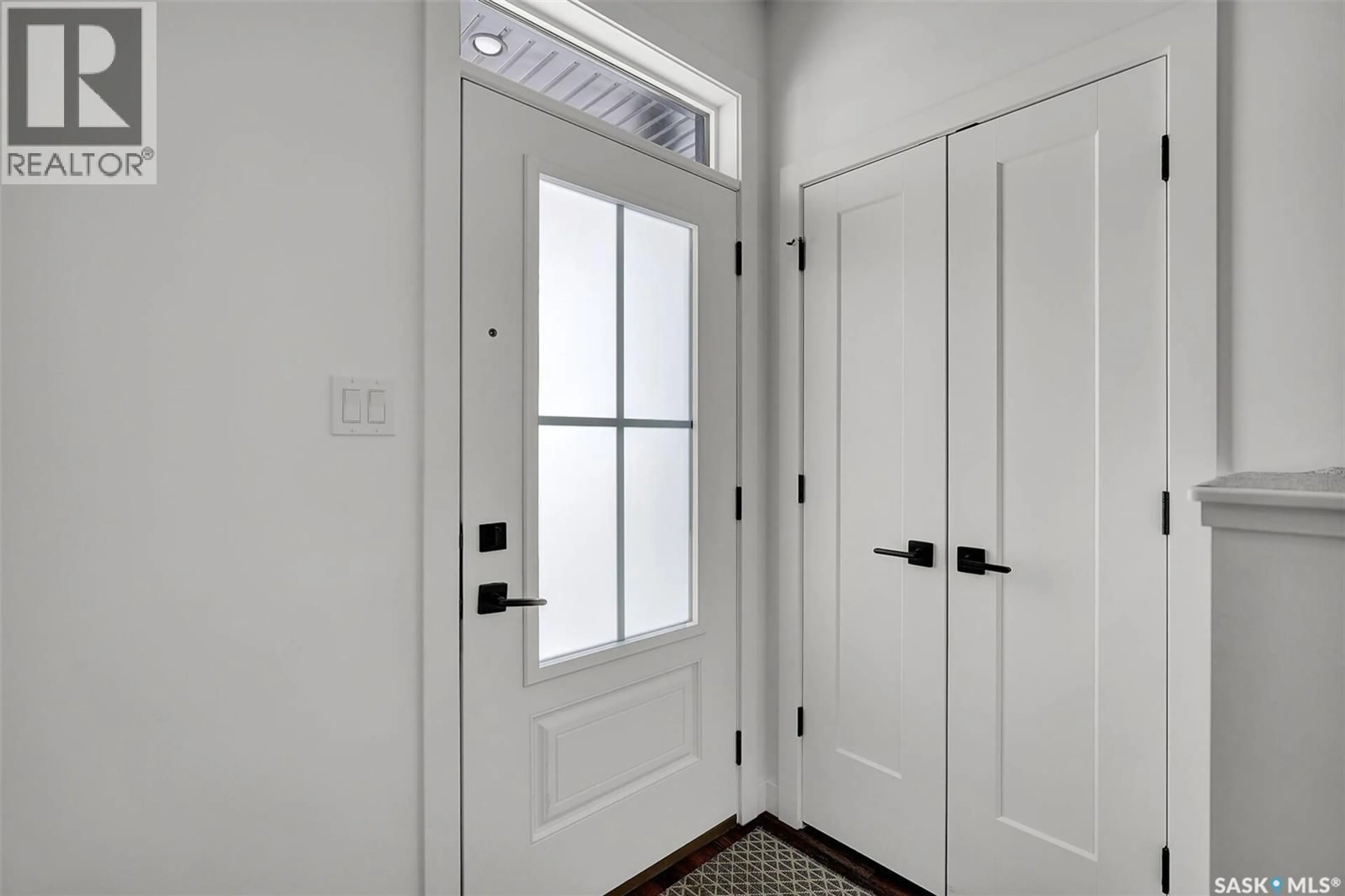 Indoor entryway for 3822 GREEN DIAMOND ROAD, Regina Saskatchewan S4V3T3