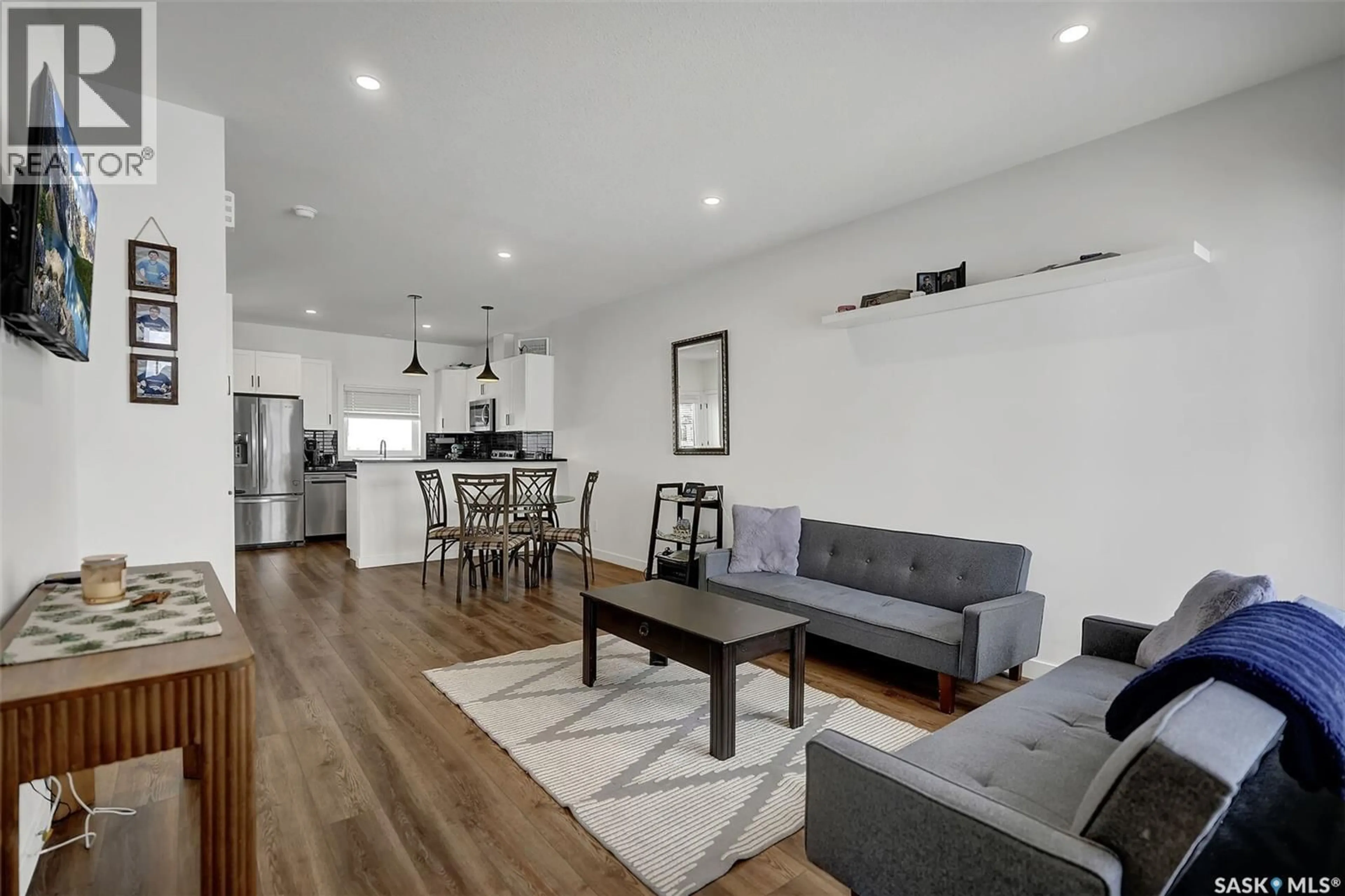 Open concept kitchen, unknown for 3822 GREEN DIAMOND ROAD, Regina Saskatchewan S4V3T3