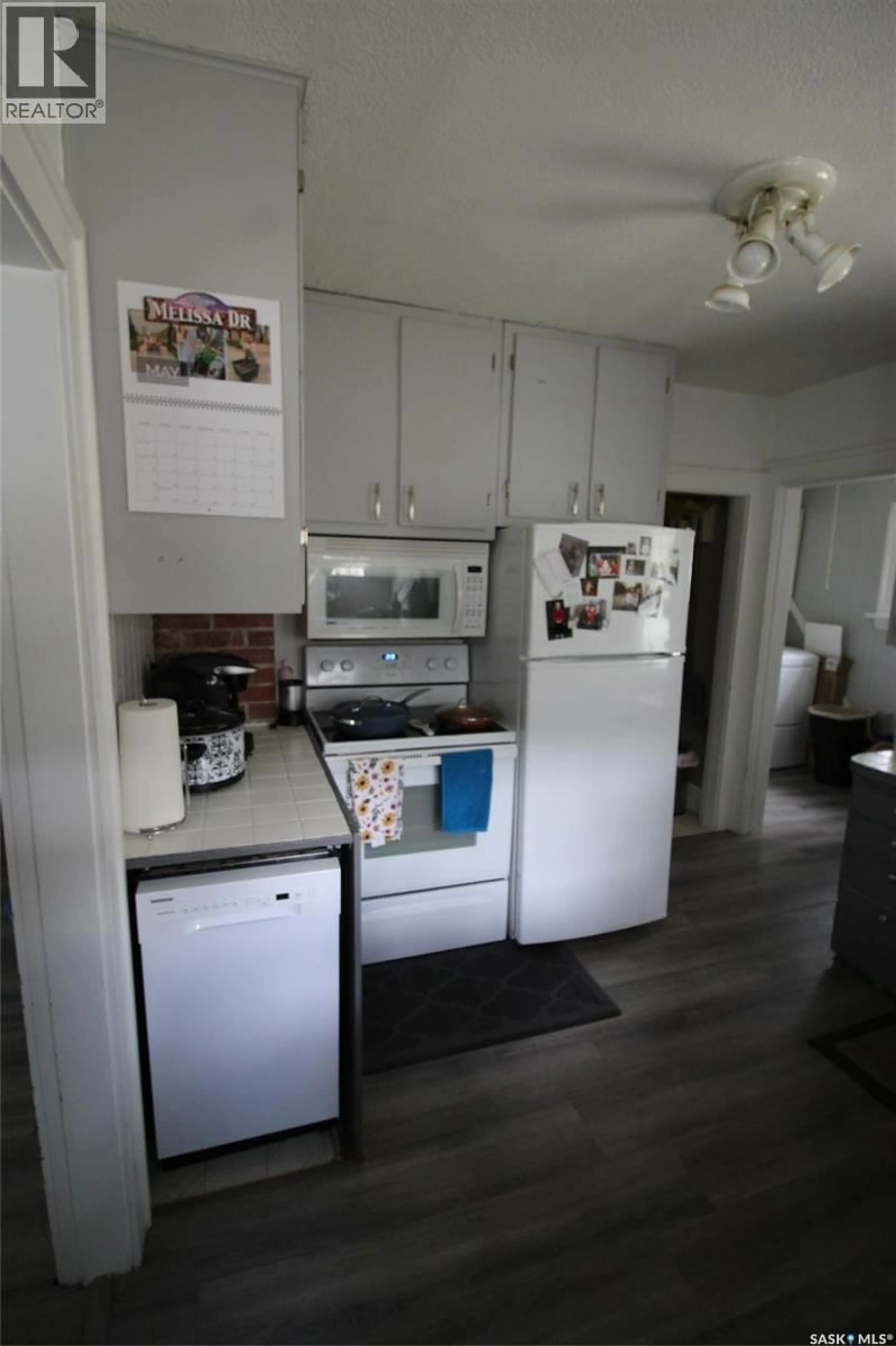 Standard kitchen, unknown for 780 1ST STREET, Shaunavon Saskatchewan S0N2M0