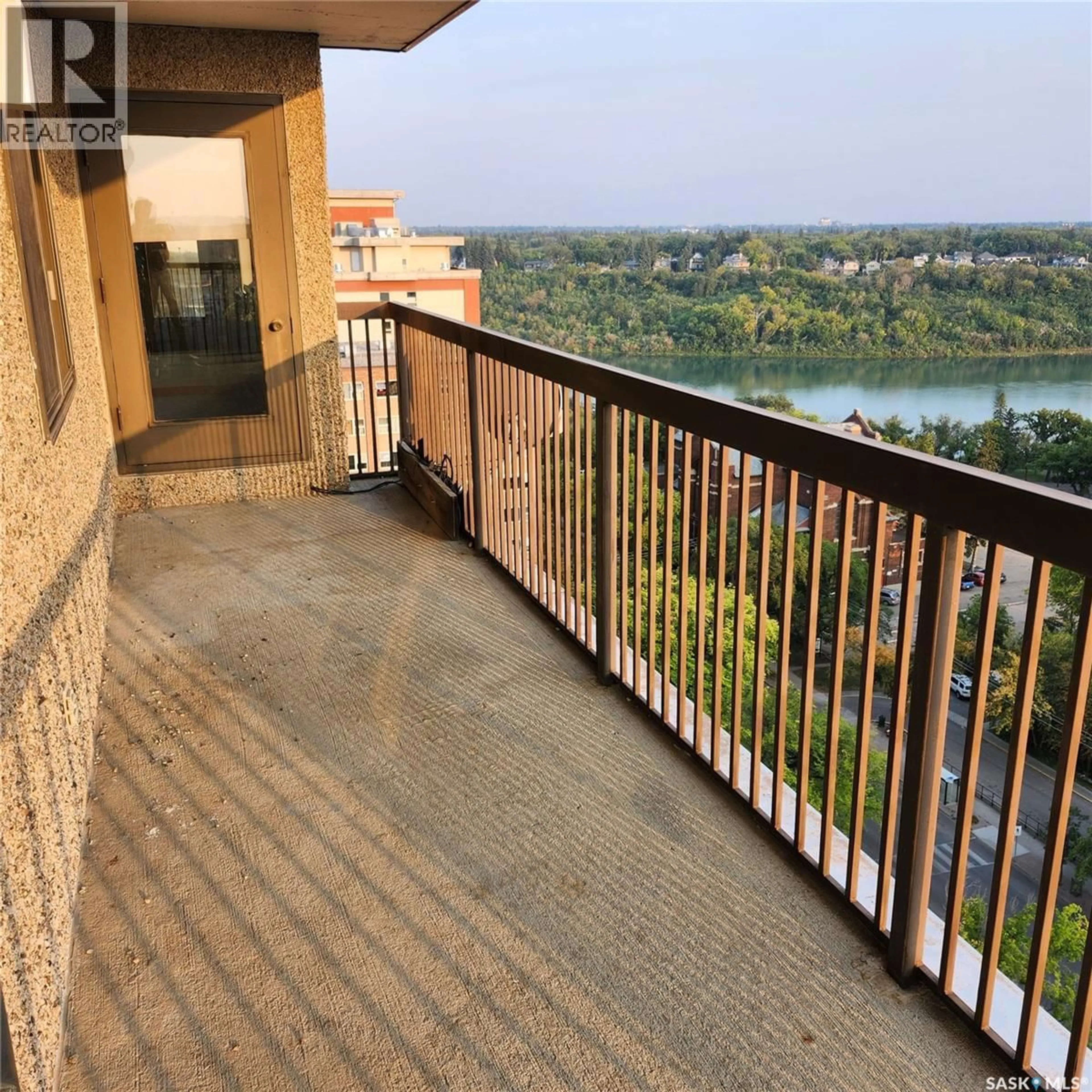 Balcony in the apartment, water/lake/river/ocean view for 1907 311 6TH AVENUE, Saskatoon Saskatchewan S7K7A9