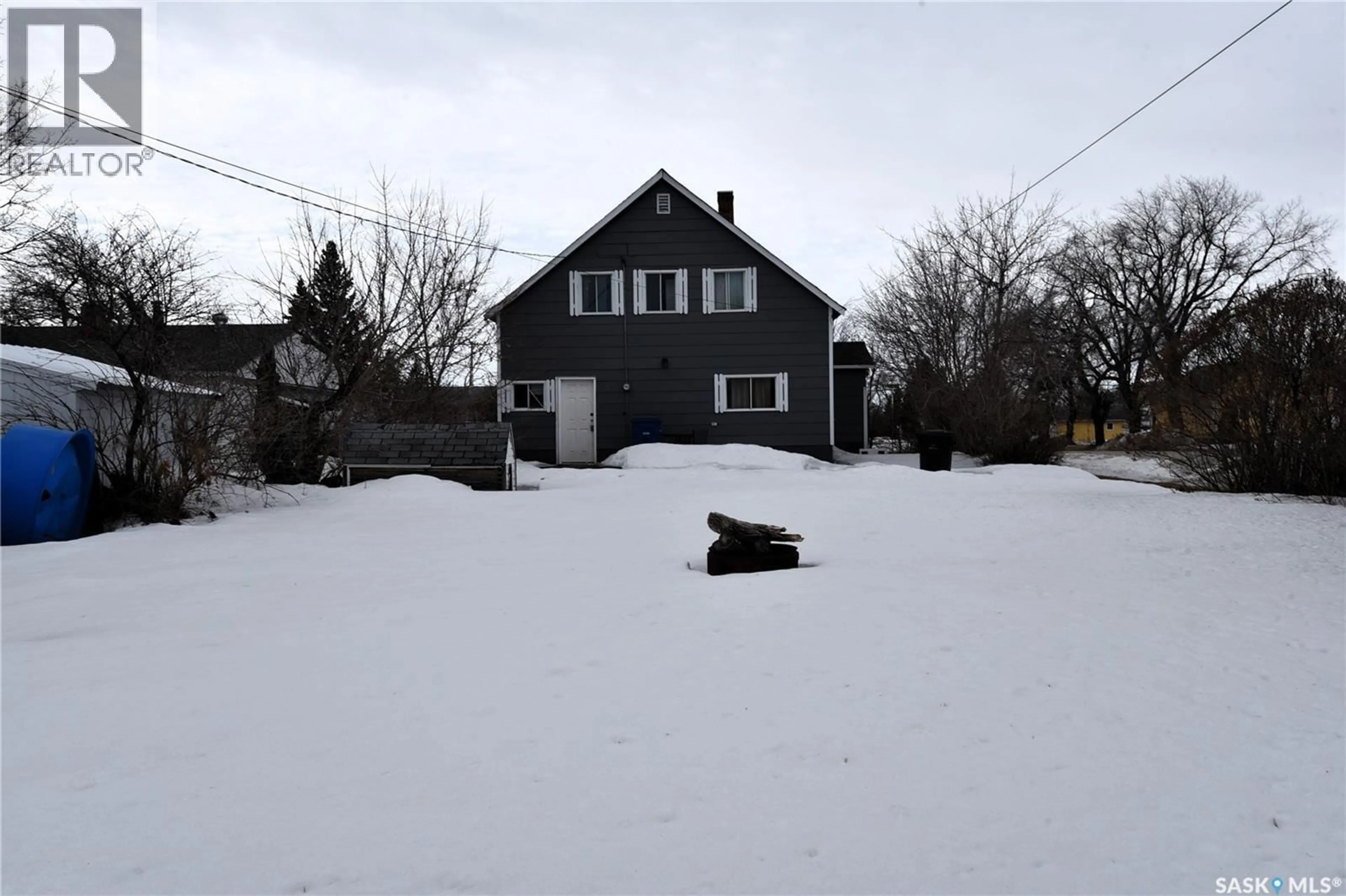 Shed for 323 6TH AVENUE, Nipawin Saskatchewan S0E1E0