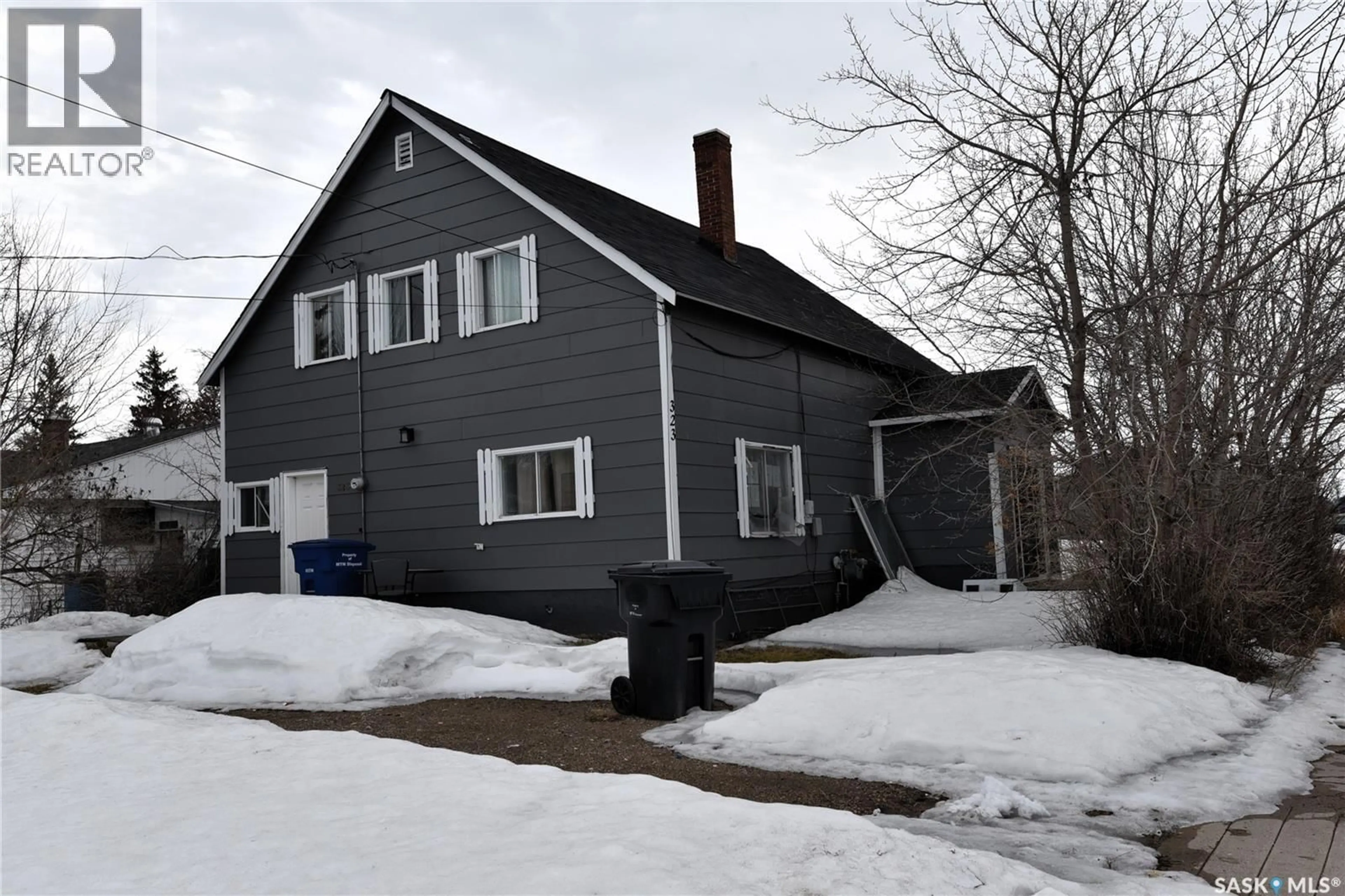 Unknown for 323 6TH AVENUE, Nipawin Saskatchewan S0E1E0