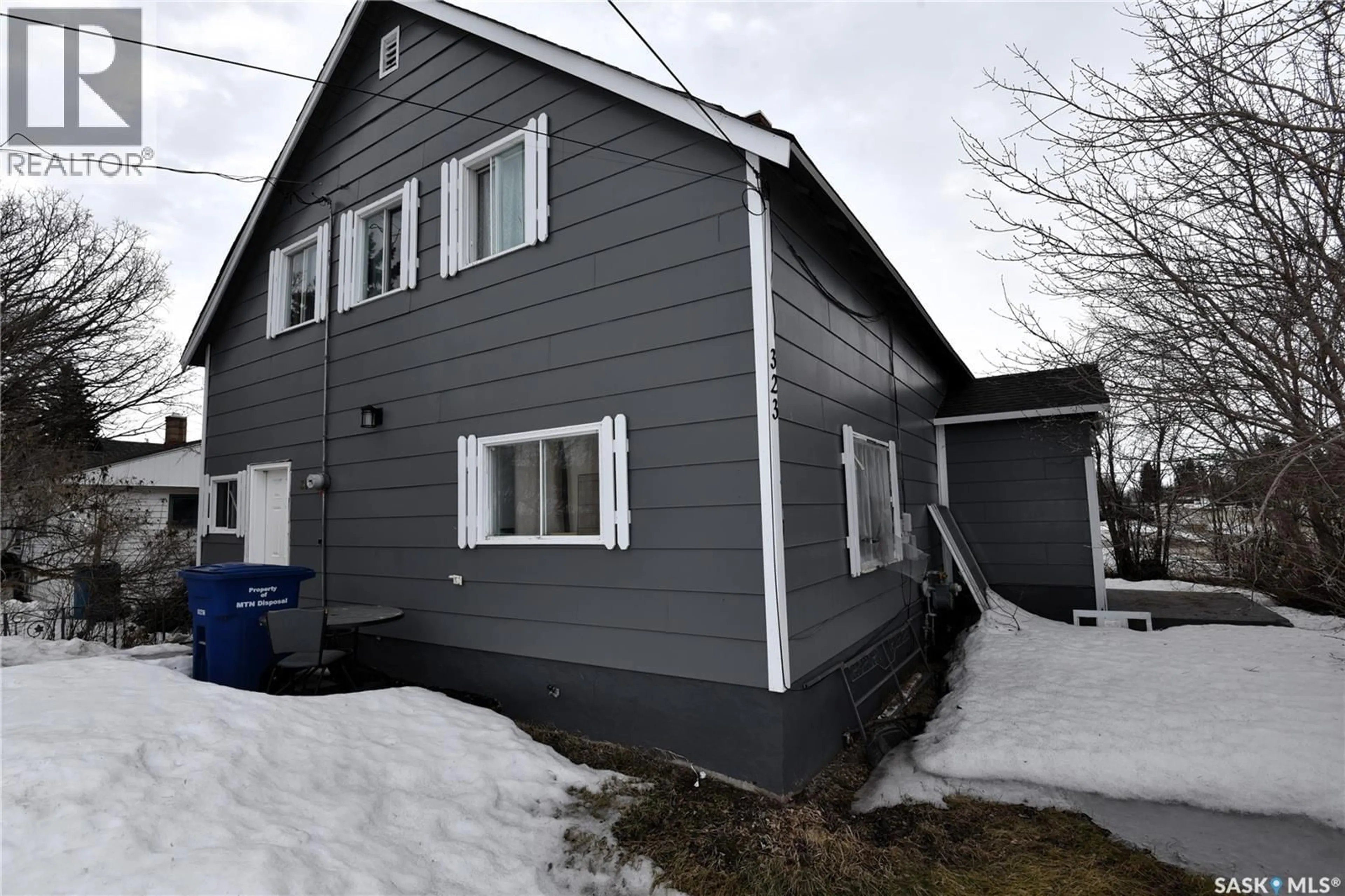 Home with vinyl exterior material, street for 323 6TH AVENUE, Nipawin Saskatchewan S0E1E0