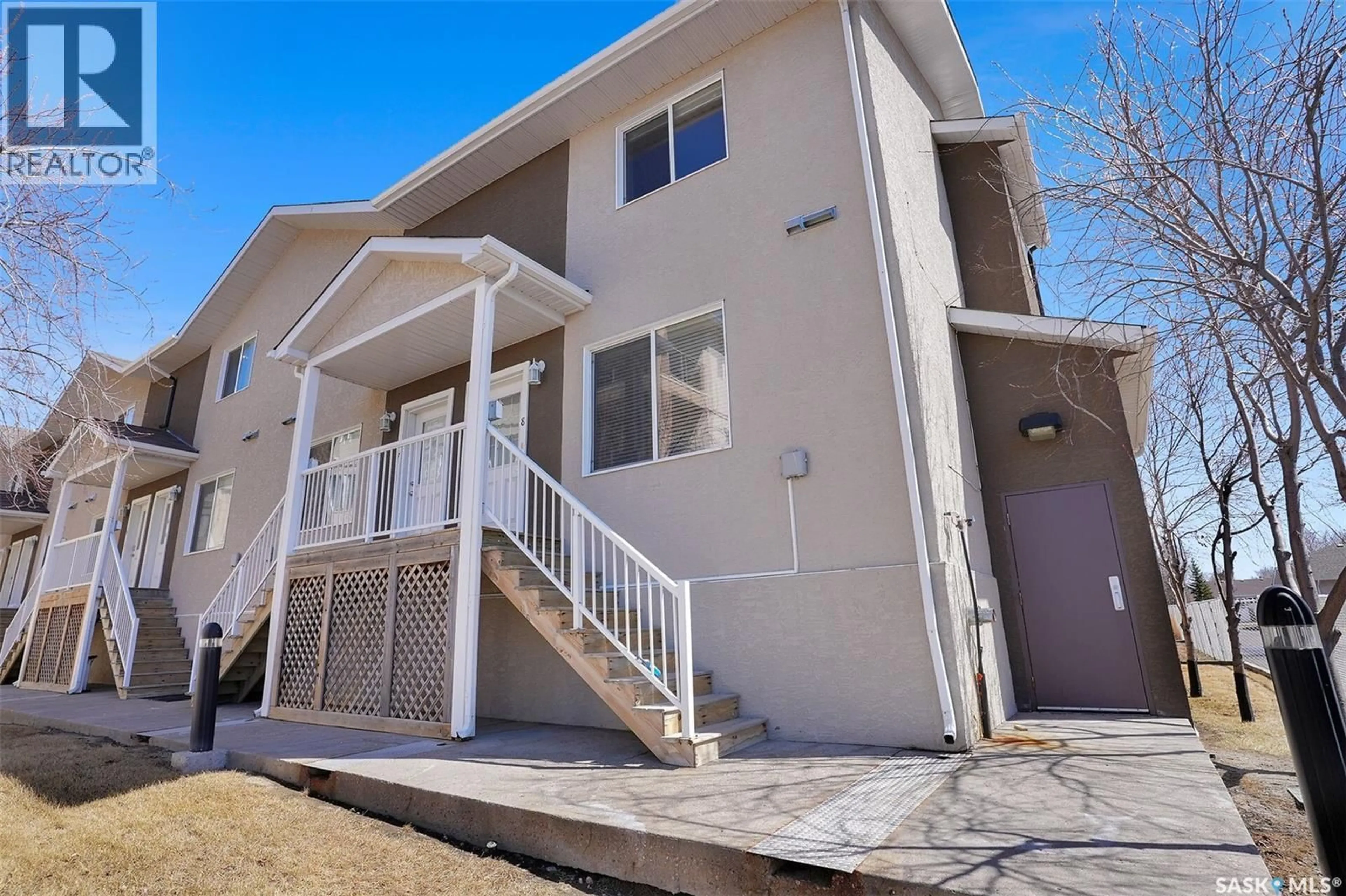 Home with vinyl exterior material, street for 3225 - 8 WOODHAMS DRIVE, Regina Saskatchewan S4V3A2