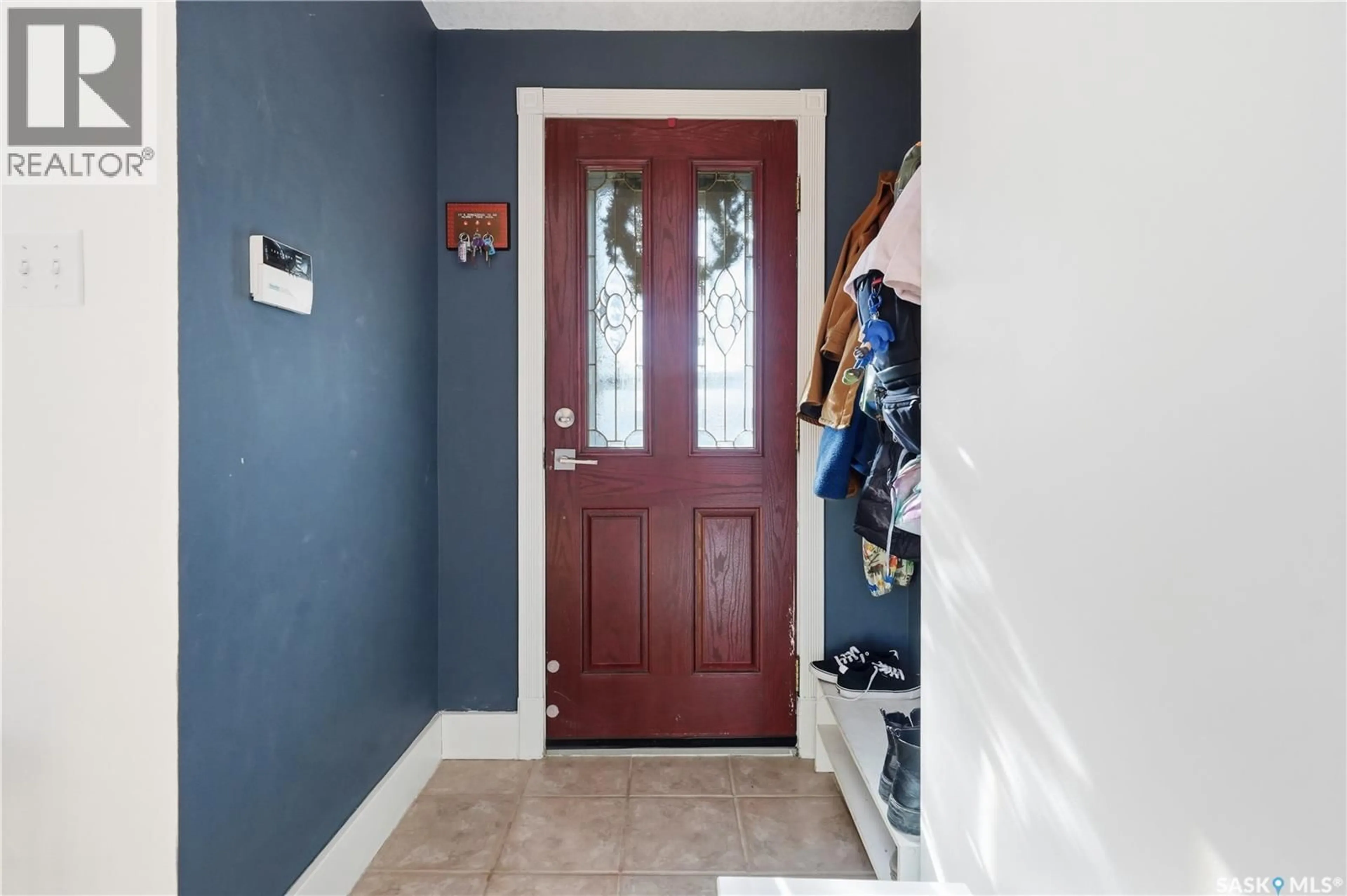 Indoor entryway for 2425 ATKINSON STREET, Regina Saskatchewan S4N3X6