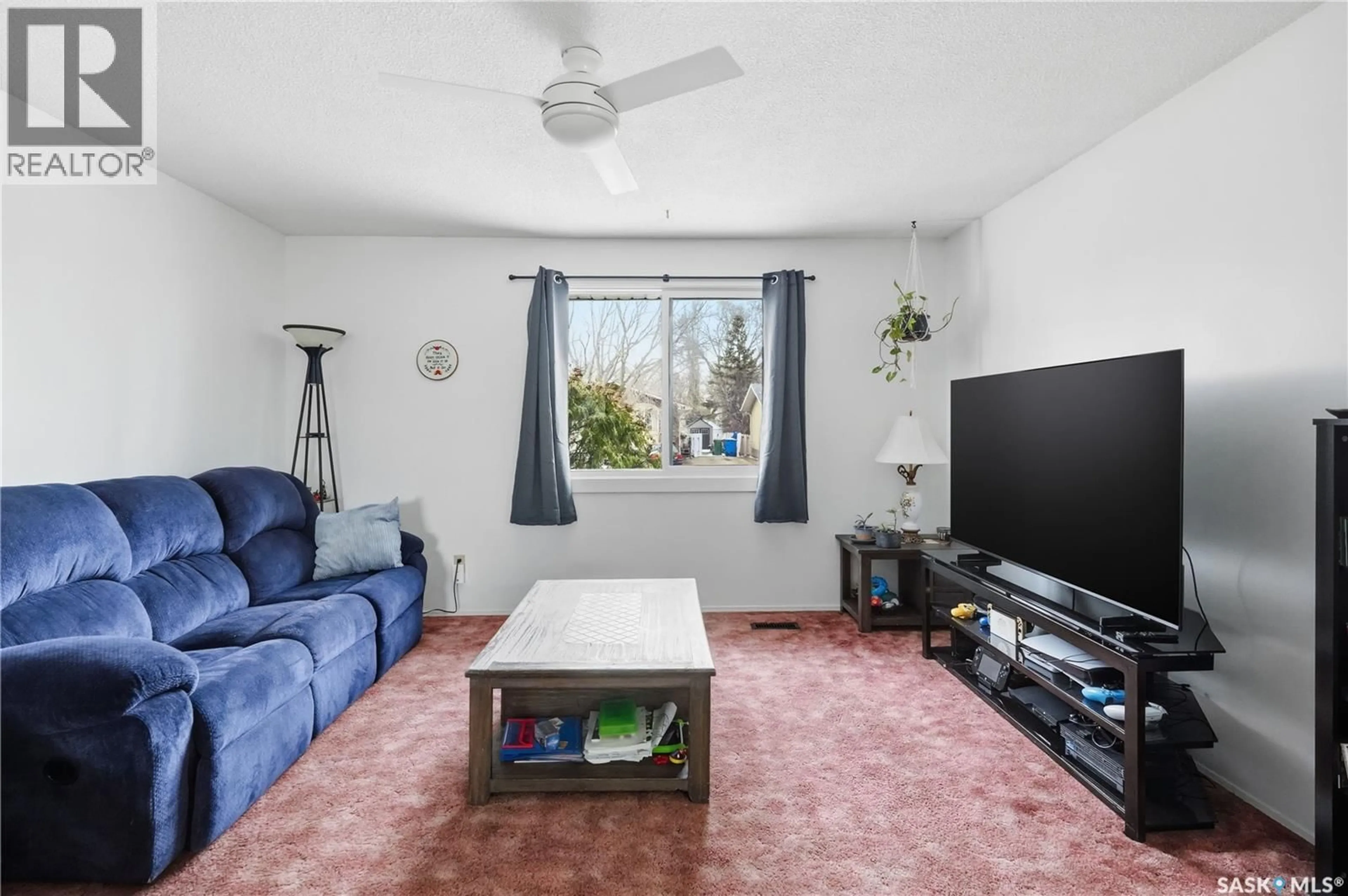 Living room with furniture, unknown for 15 TURNER CRESCENT, Regina Saskatchewan S4N4P7