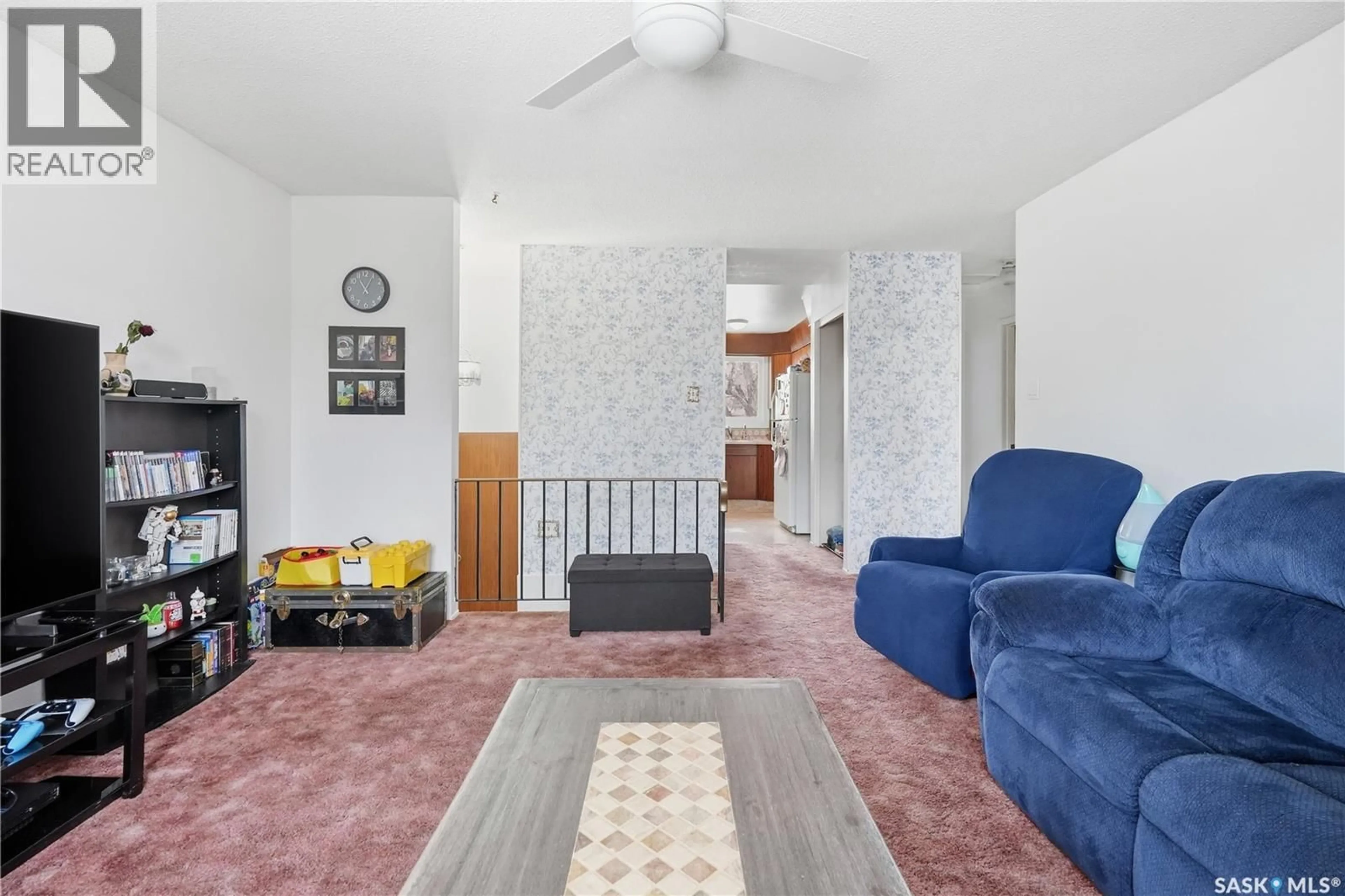 Living room with furniture, unknown for 15 TURNER CRESCENT, Regina Saskatchewan S4N4P7