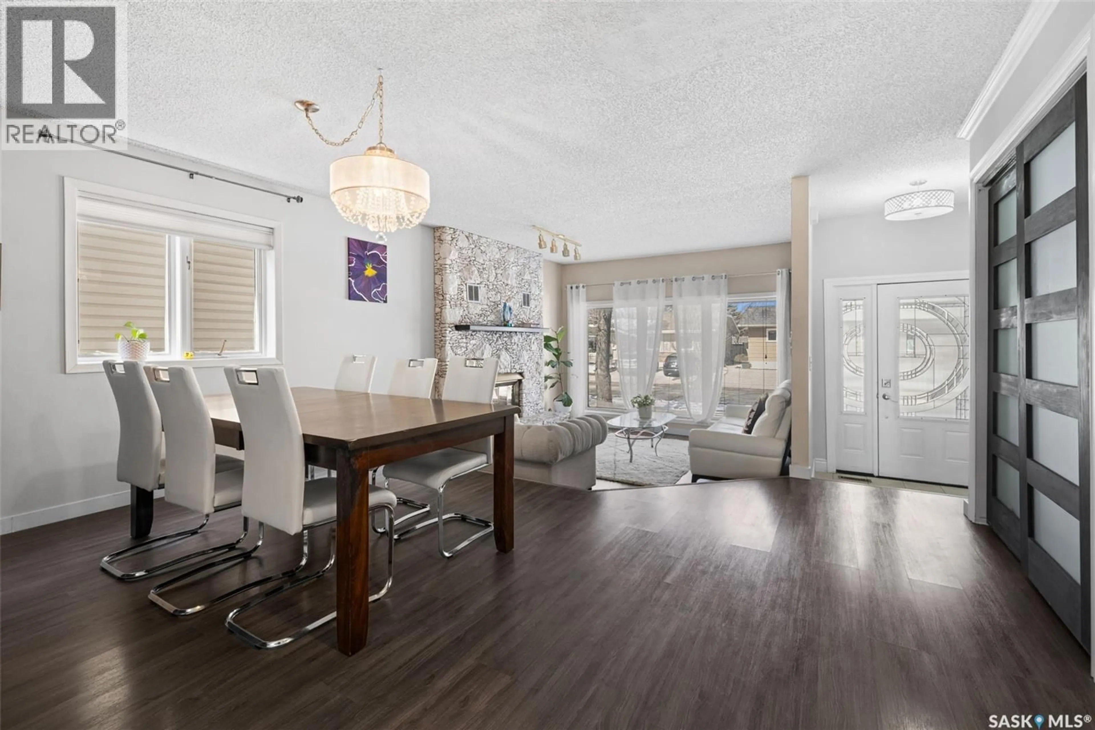 Dining room, wood/laminate floor for 435 CHRISTOPHER ROAD, Saskatoon Saskatchewan S7J3S1