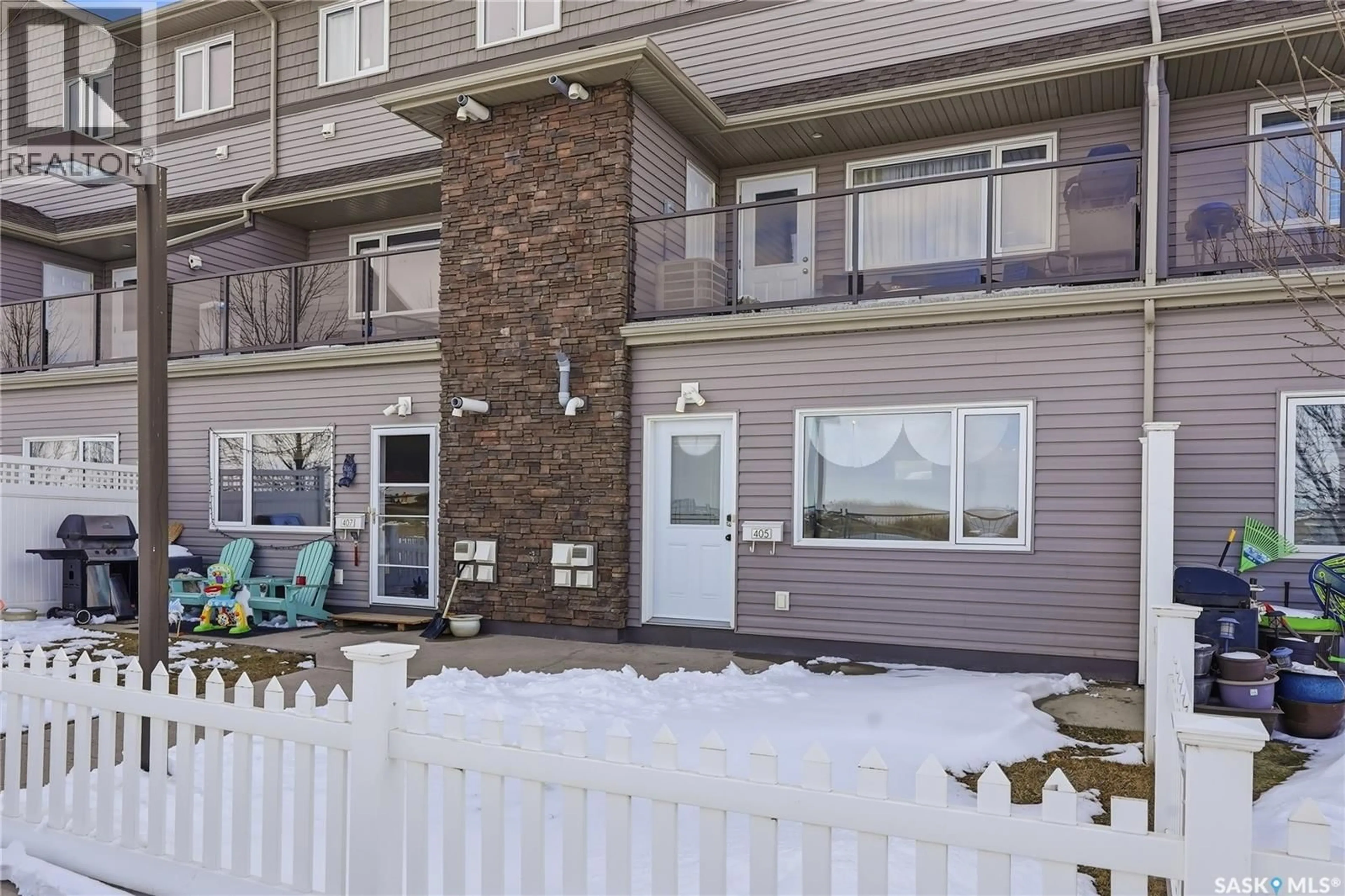 Patio, mountain view for 405 - 1303 RICHARDSON ROAD, Saskatoon Saskatchewan S7R0L1