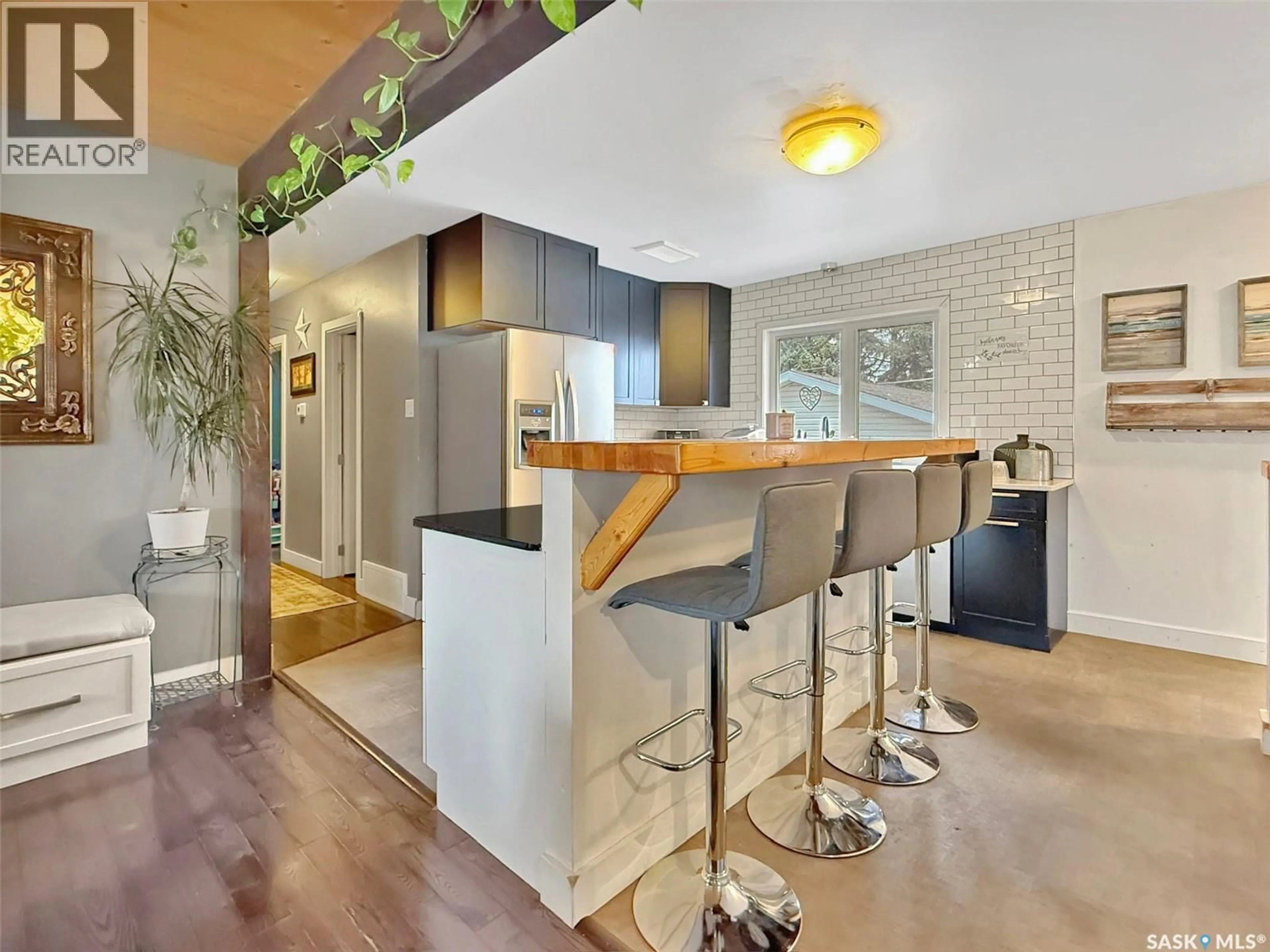 Open concept kitchen, unknown for 1415 ASHLEY DRIVE, Swift Current Saskatchewan S9H1N6