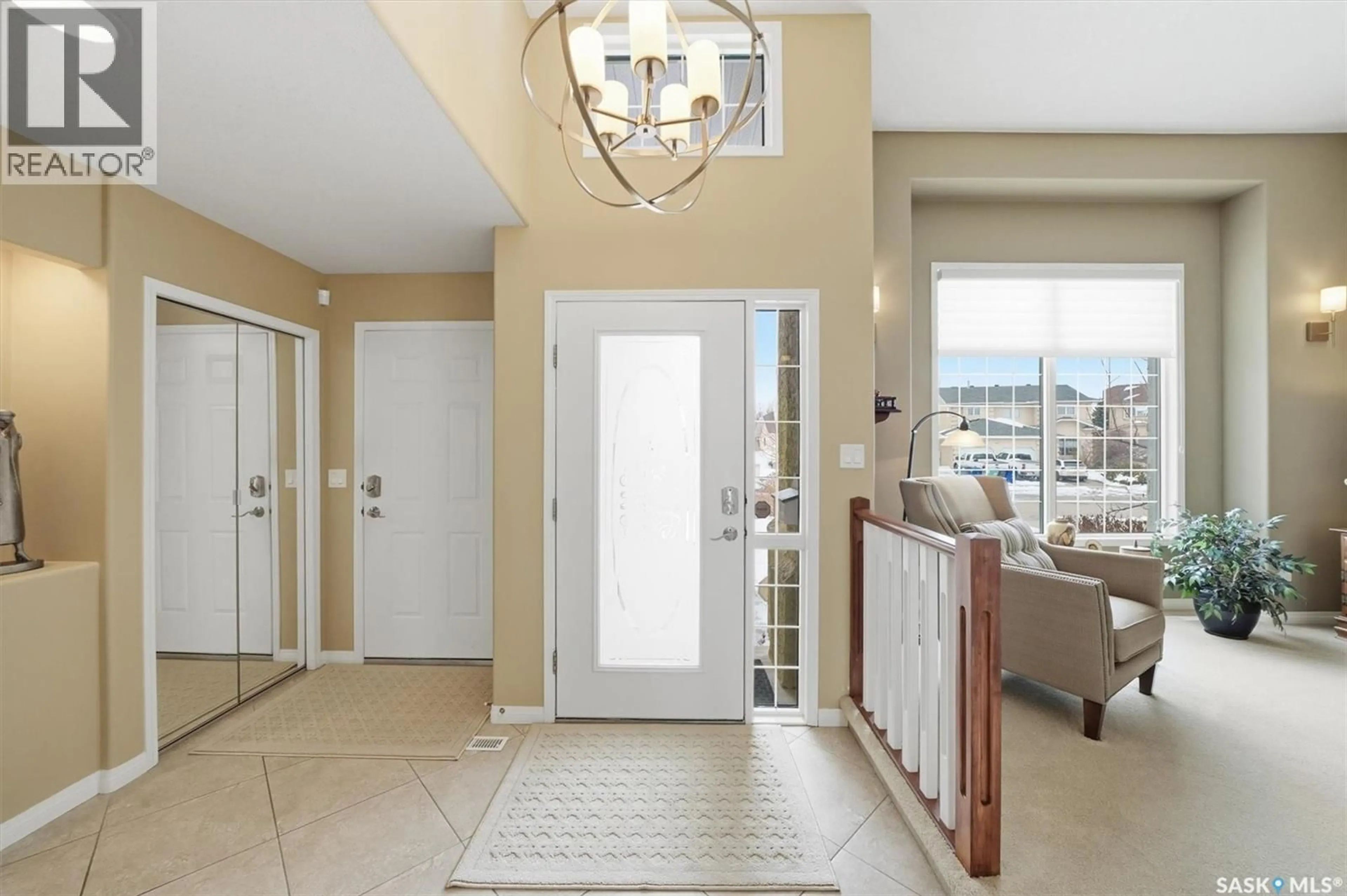 Indoor entryway for 510 EASTMAN COVE, Saskatoon Saskatchewan S7N4K9