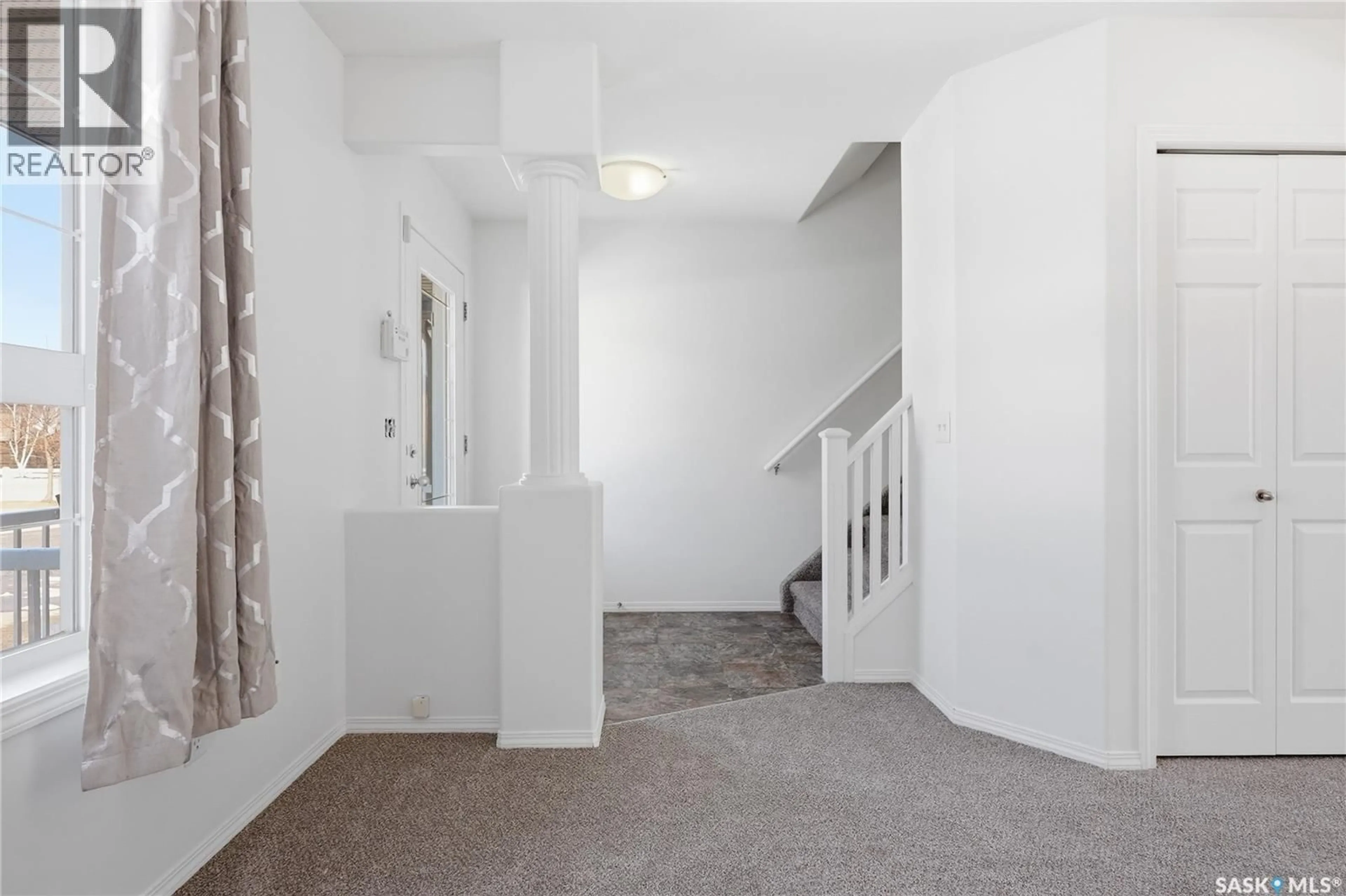 Indoor foyer for 20 300 MACCORMACK ROAD, Martensville Saskatchewan S0K0A2