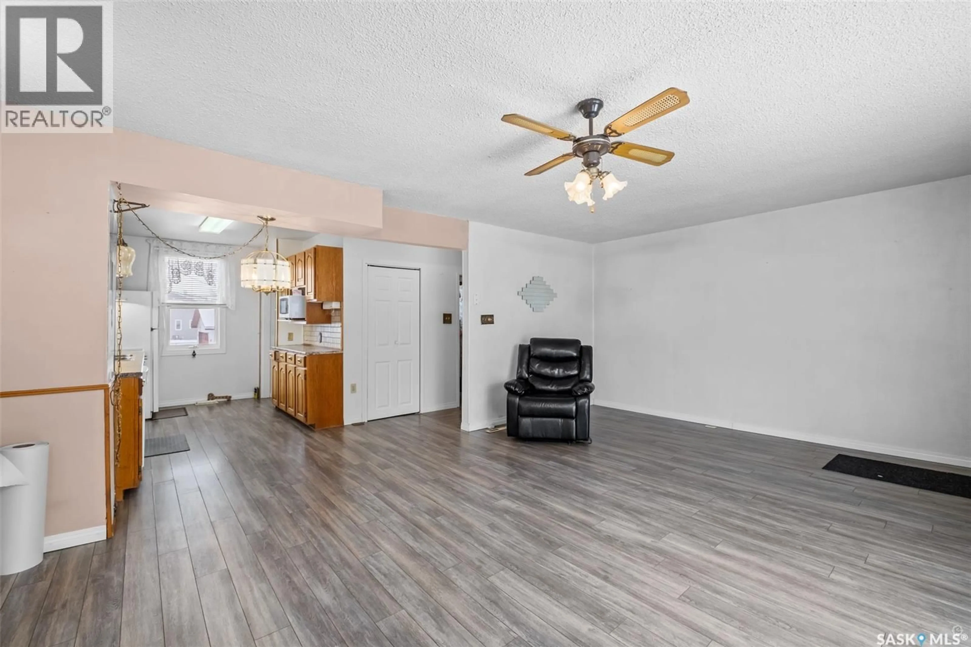 A pic of a room for 1167 1ST STREET, Prince Albert Saskatchewan S6V0C9