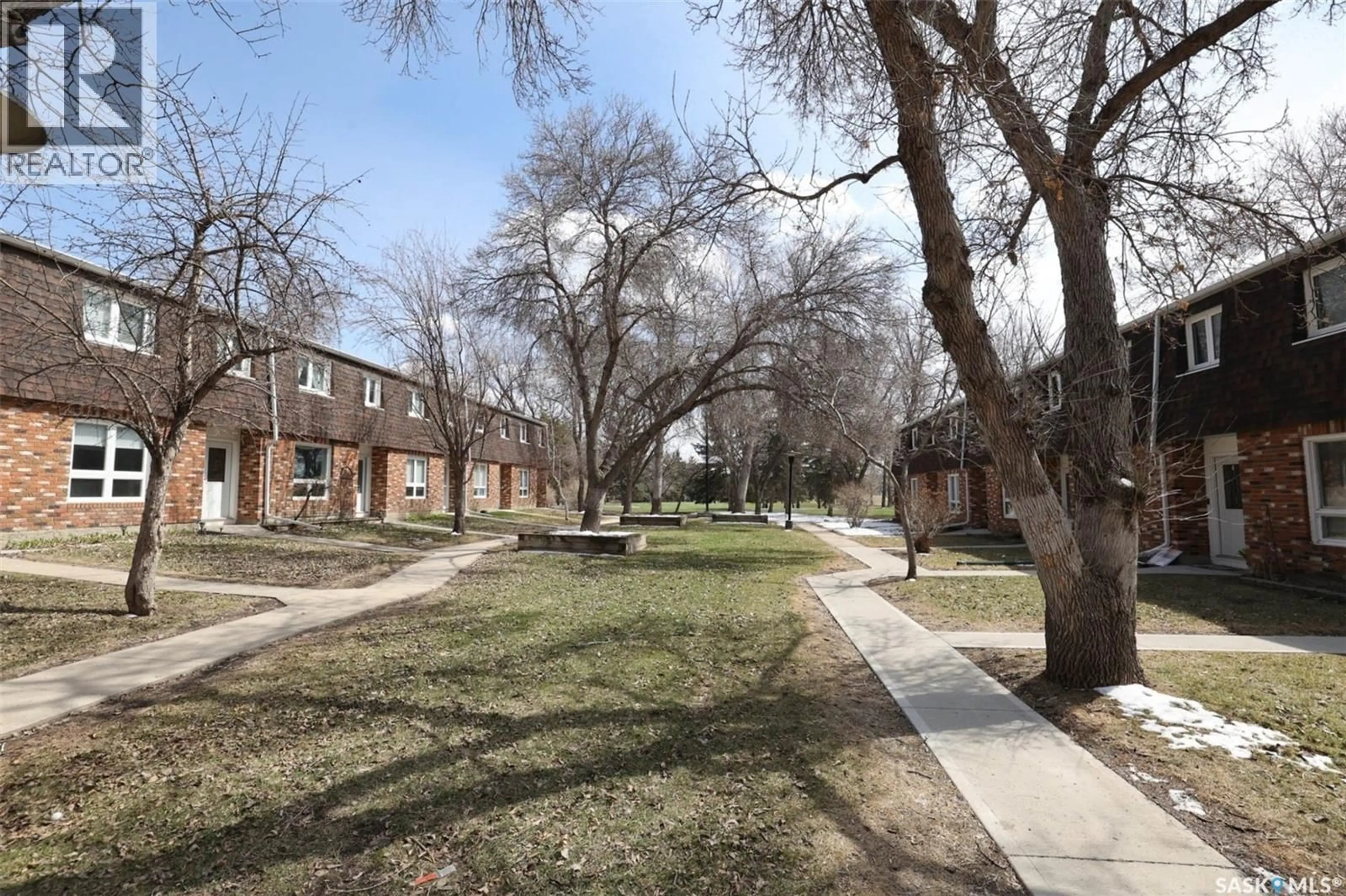 Unknown for 51 SPRUCEVIEW ROAD, Regina Saskatchewan S4R0E1