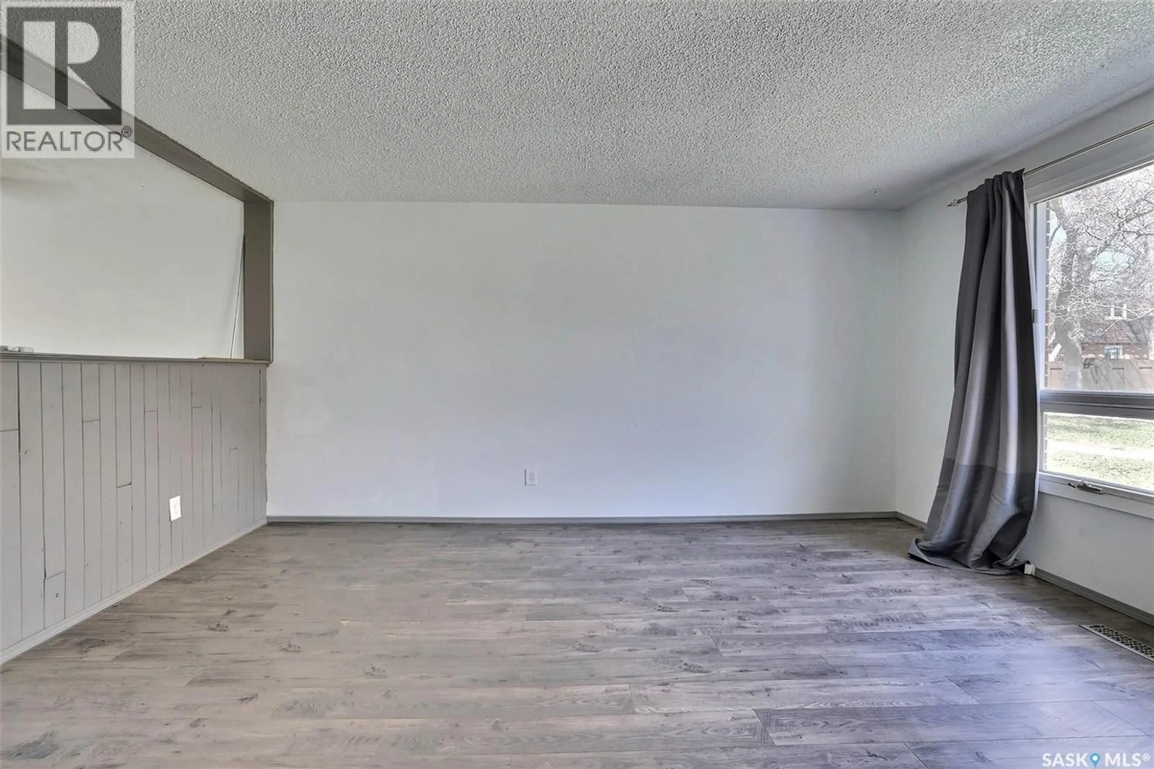 A pic of a room for 51 SPRUCEVIEW ROAD, Regina Saskatchewan S4R0E1