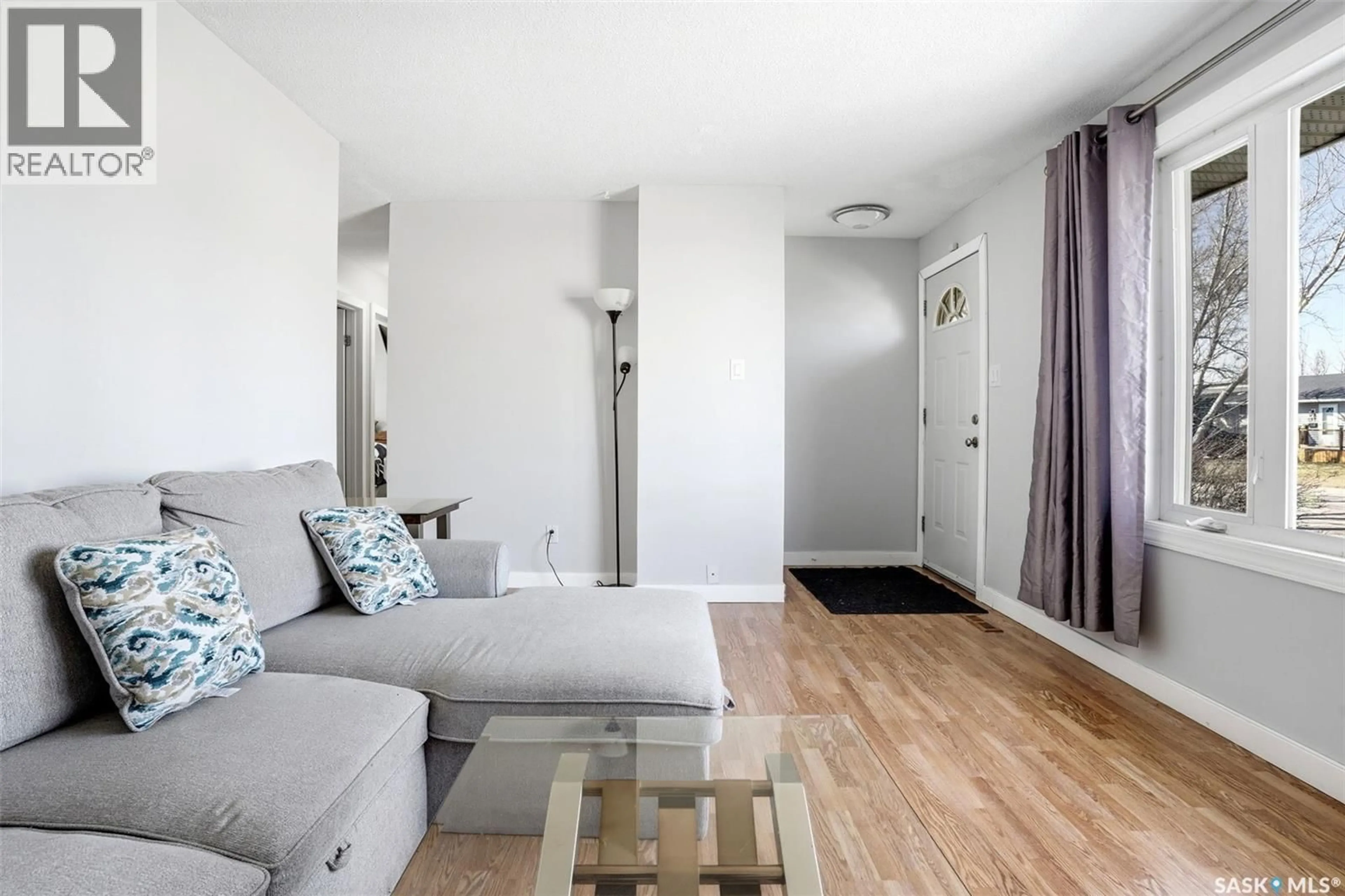 Living room with furniture, unknown for 87 CARMICHAEL ROAD, Regina Saskatchewan S4R0C6