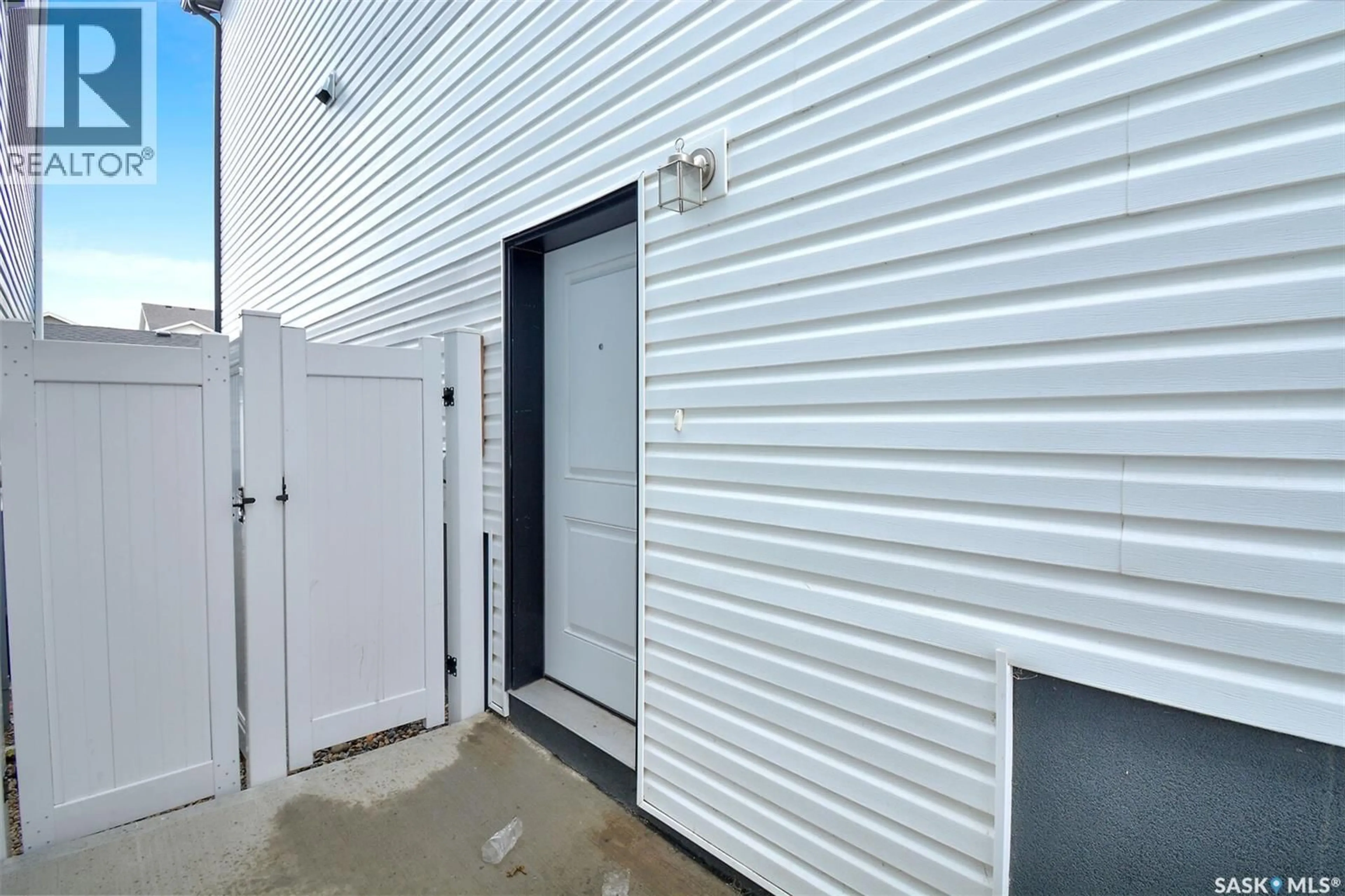 Storage room or clothes room or walk-in closet for 621 FEHEREGYHAZI BOULEVARD, Saskatoon Saskatchewan S7W0Z5