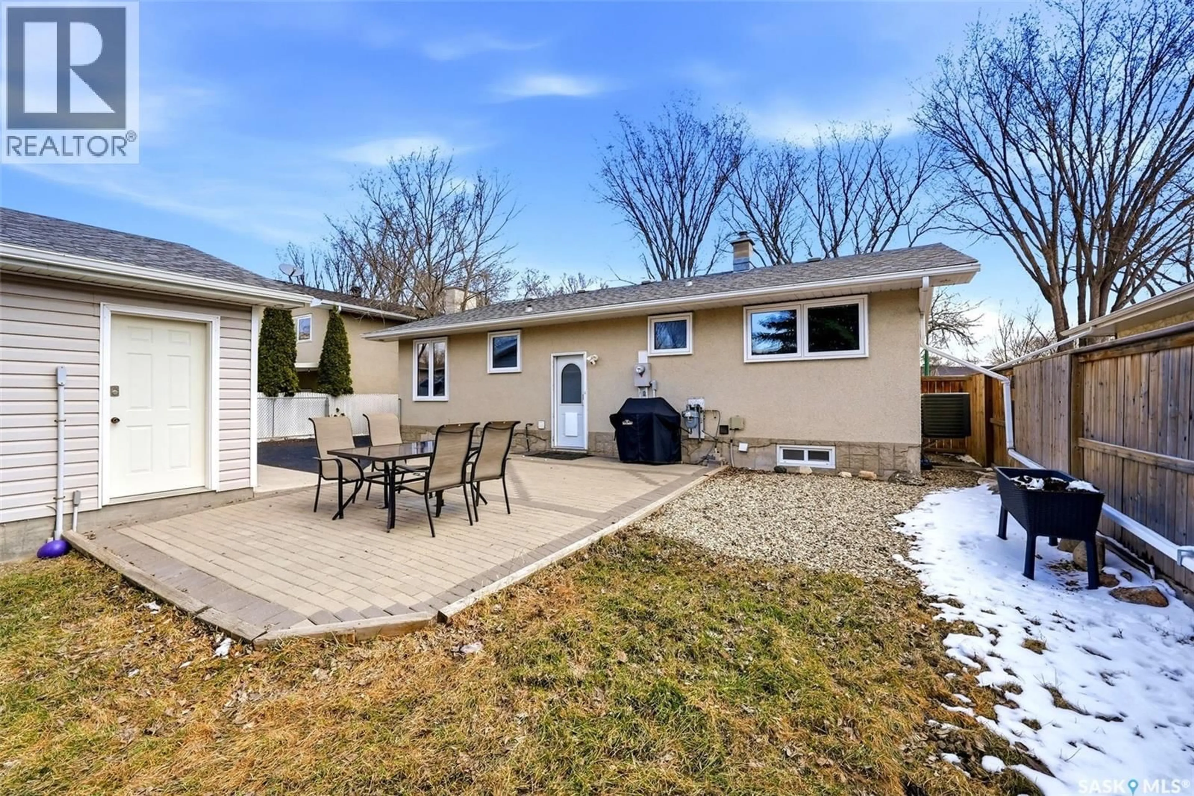Patio, street for 254 WELLS STREET, Regina Saskatchewan S4R6T2