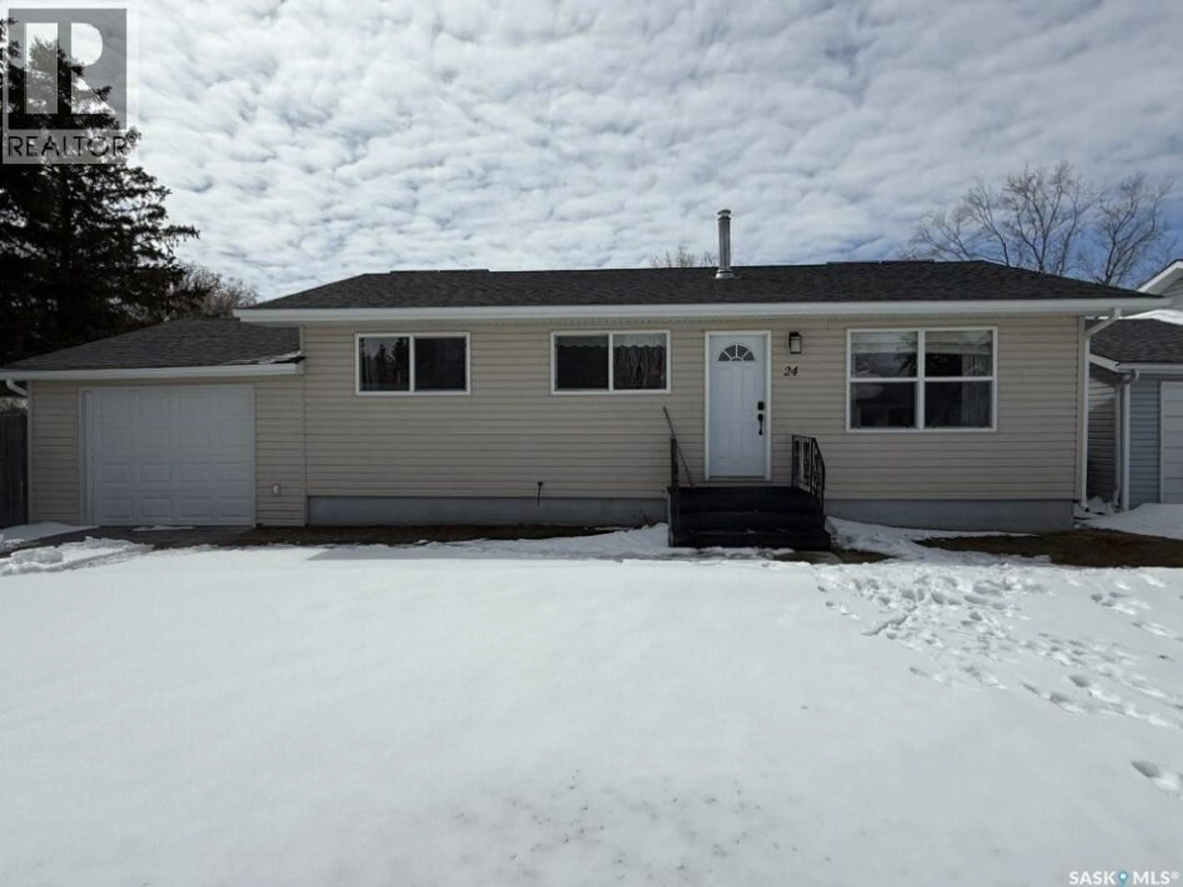 Home with vinyl exterior material, street for 24 ALBERT PLACE, Hepburn Saskatchewan S0K1Z0
