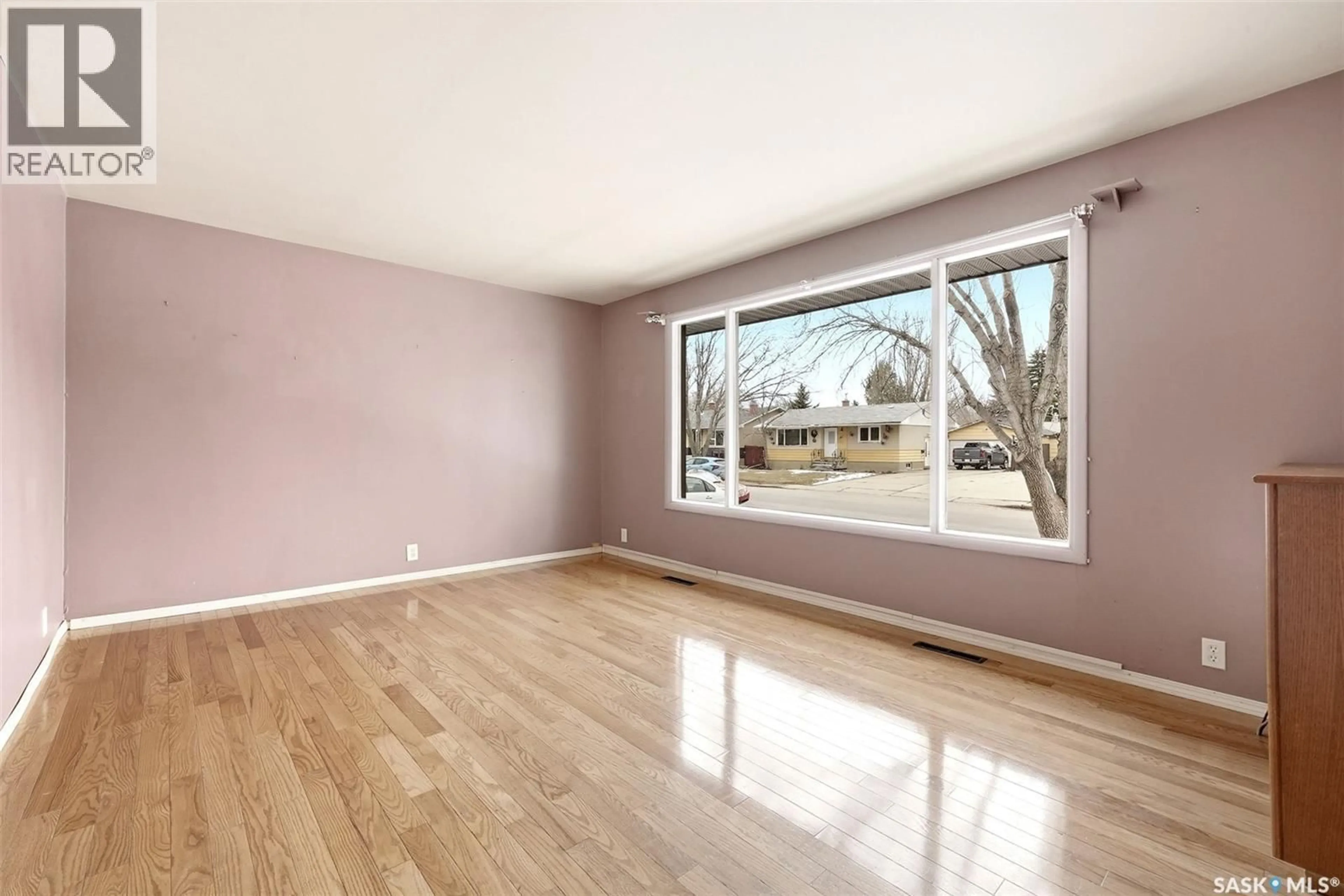 A pic of a room for 41 MCCORMICK CRESCENT, Regina Saskatchewan S4T6J9