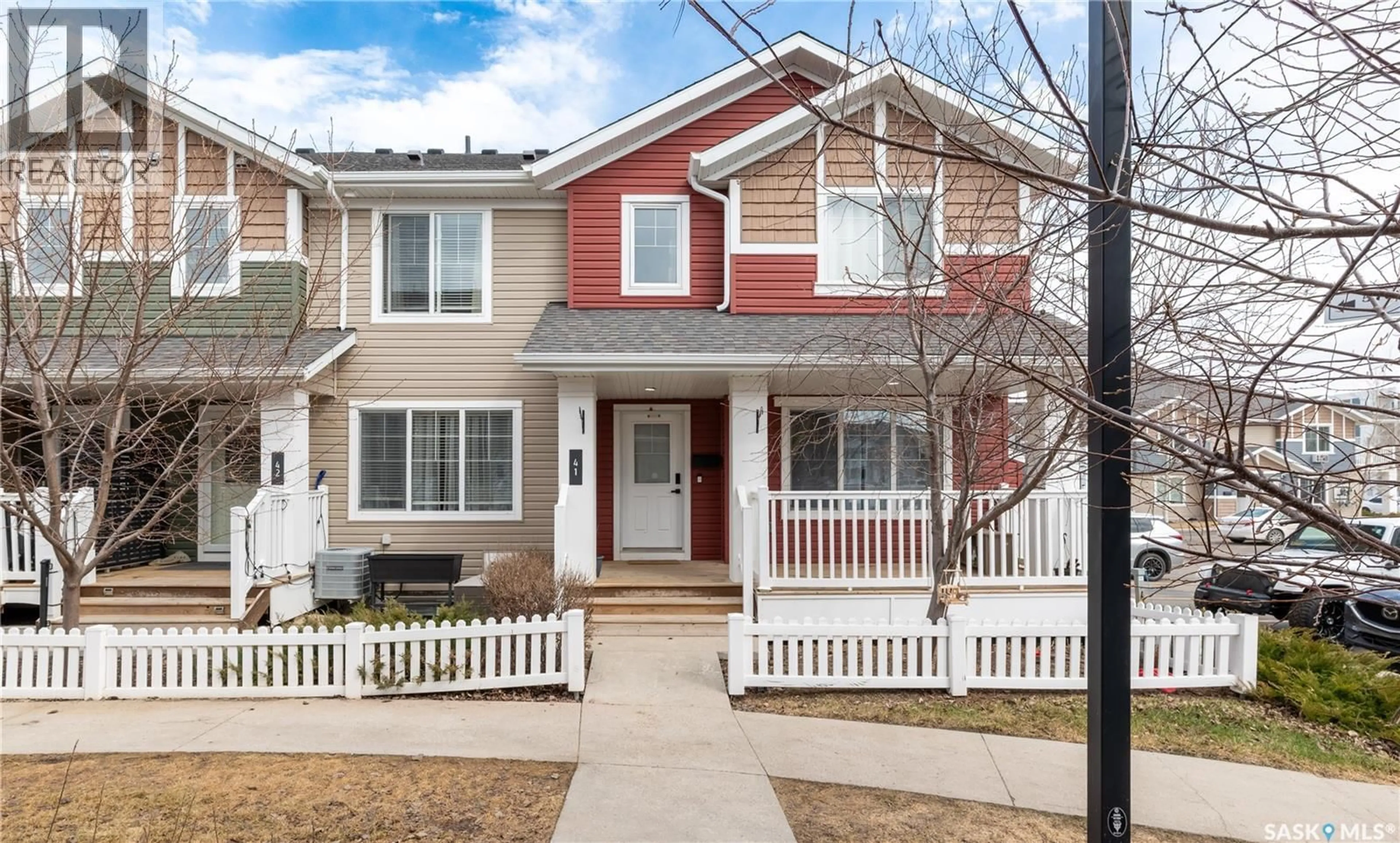 Home with vinyl exterior material, street for 41 - 5702 GORDON ROAD, Regina Saskatchewan S4W0M1