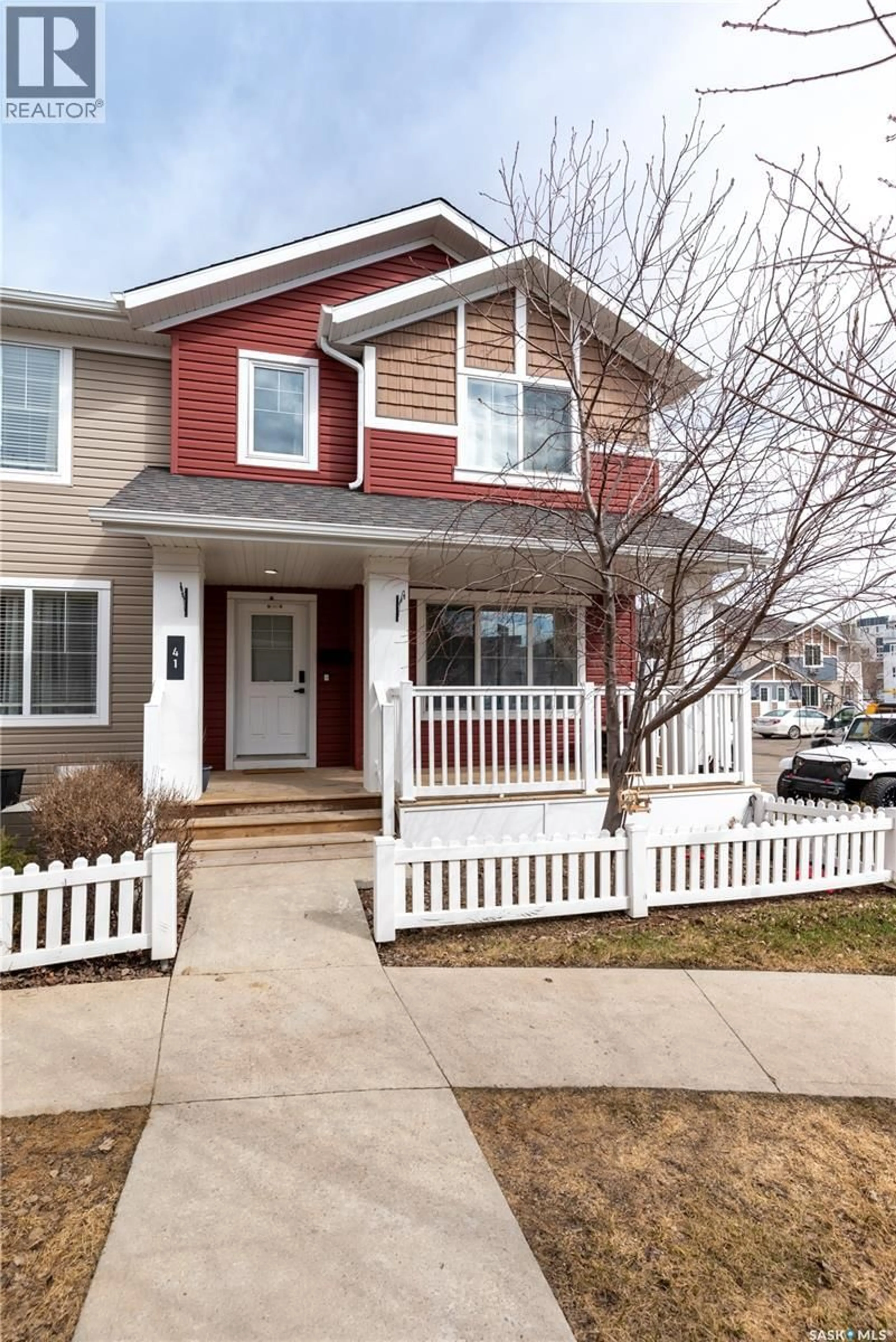 Home with vinyl exterior material, street for 41 - 5702 GORDON ROAD, Regina Saskatchewan S4W0M1