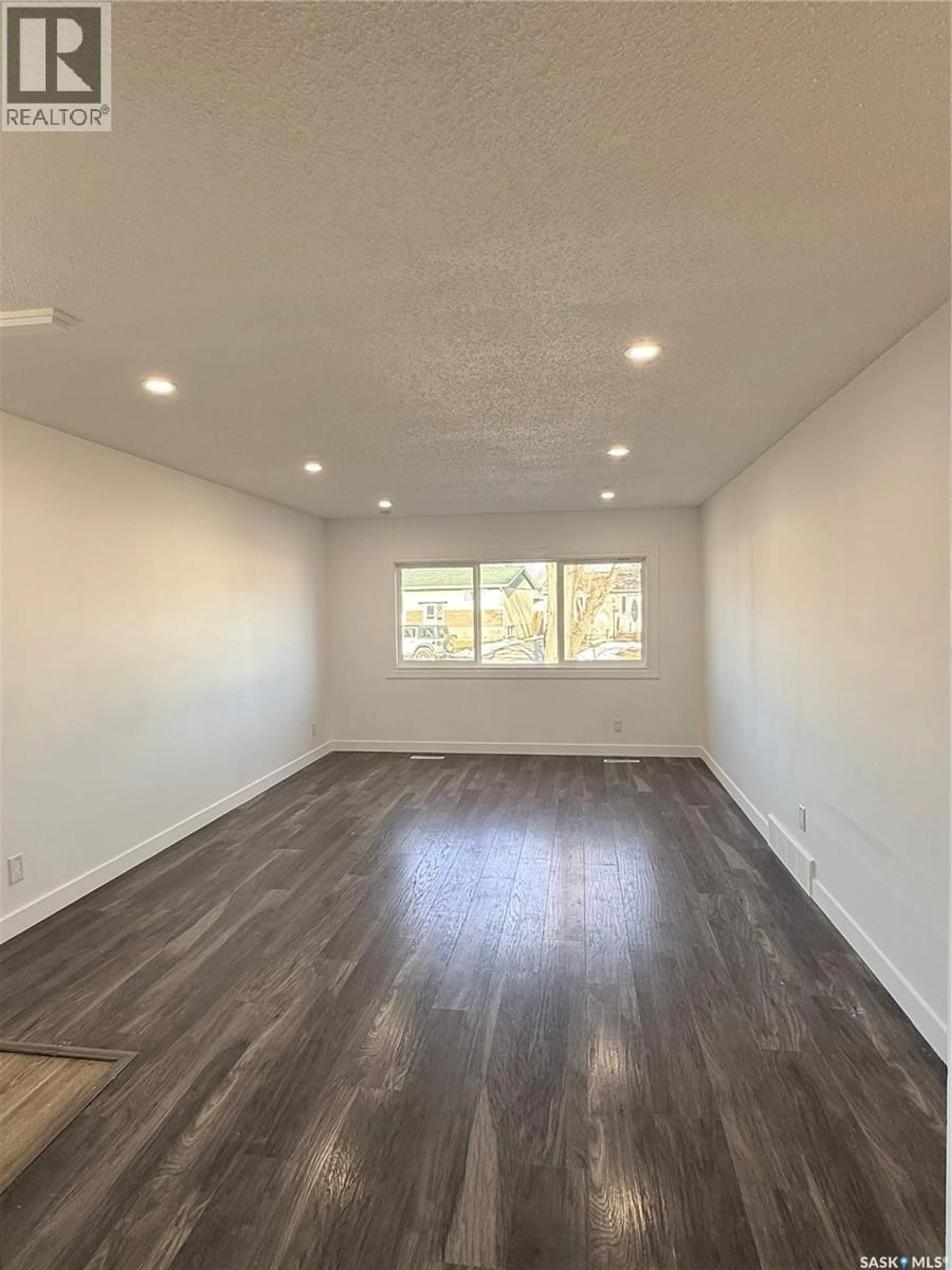 A pic of a room for 61 MAXWELL CRESCENT, Saskatoon Saskatchewan S7L3Y4