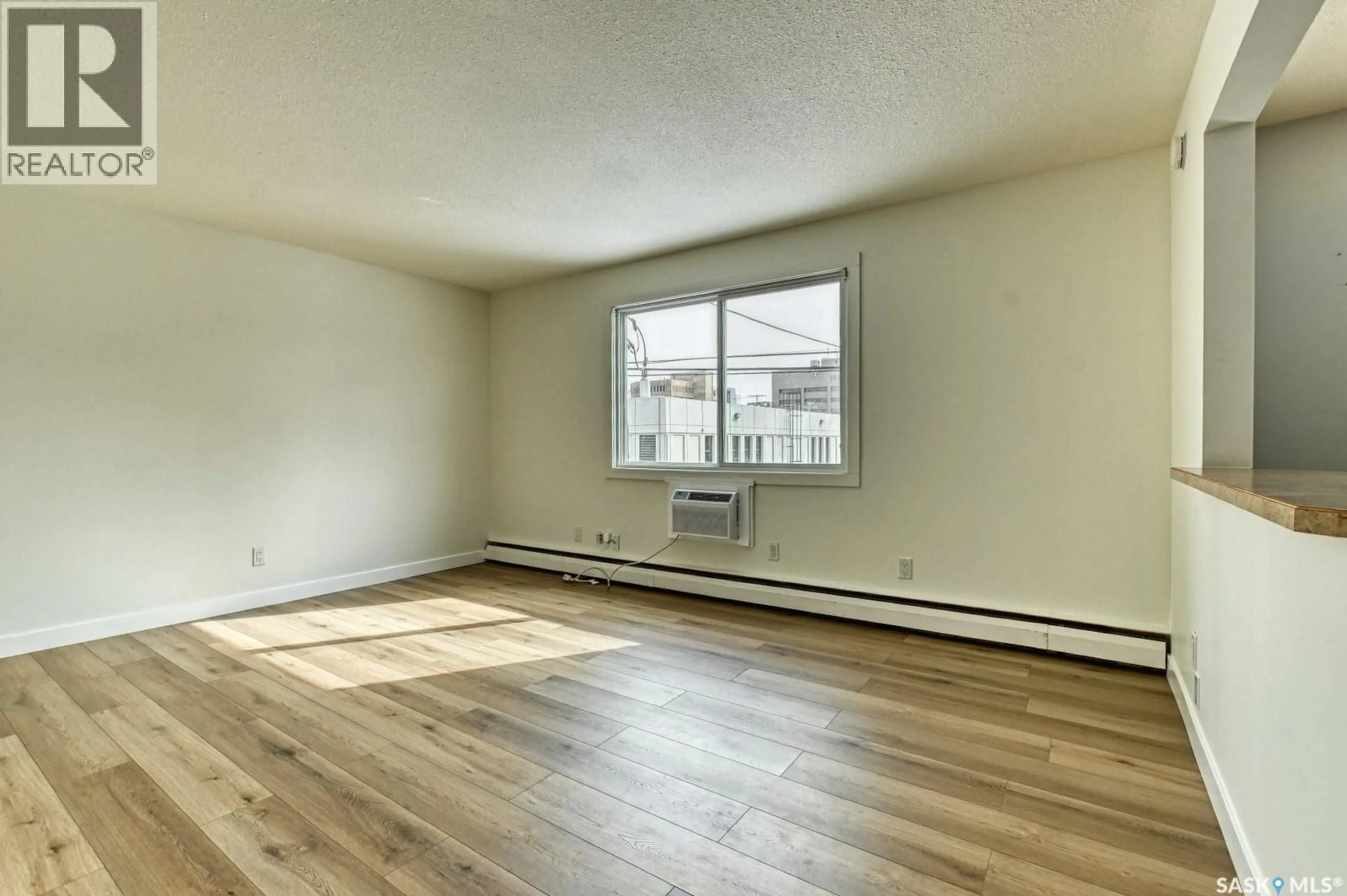 A pic of a room for 11 2121 RAE STREET, Regina Saskatchewan S4T2E8