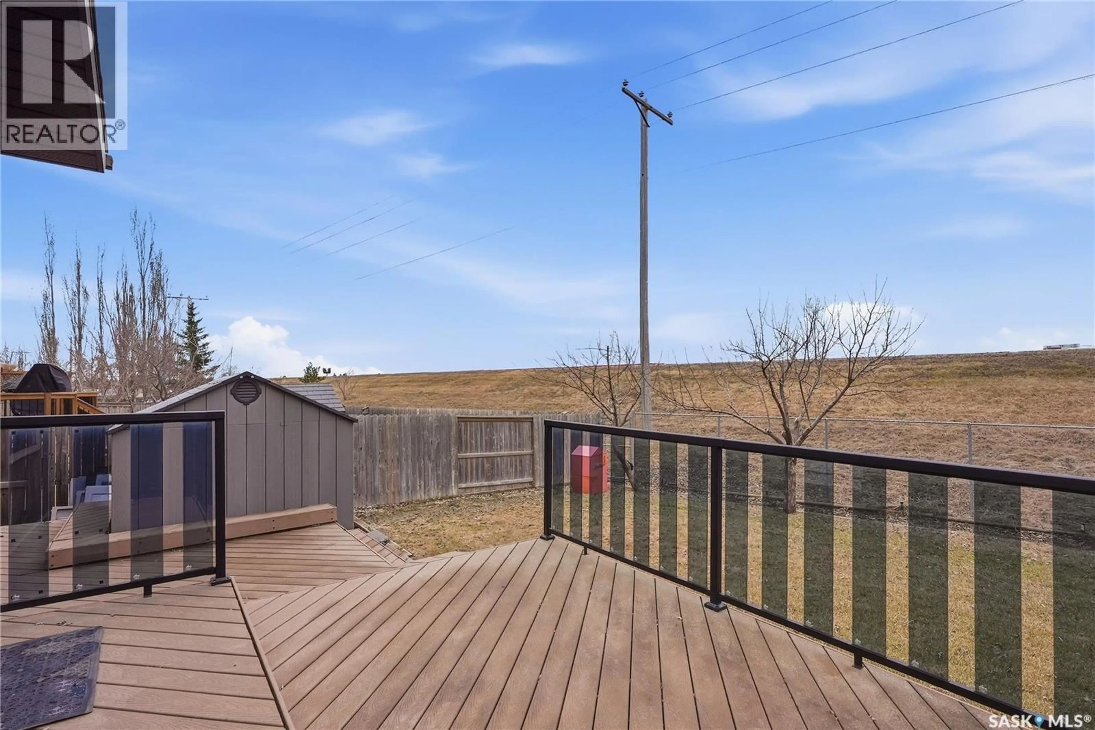 Patio, water/lake/river/ocean view for 607 BECKETT CRESCENT, Saskatoon Saskatchewan S7N4X3
