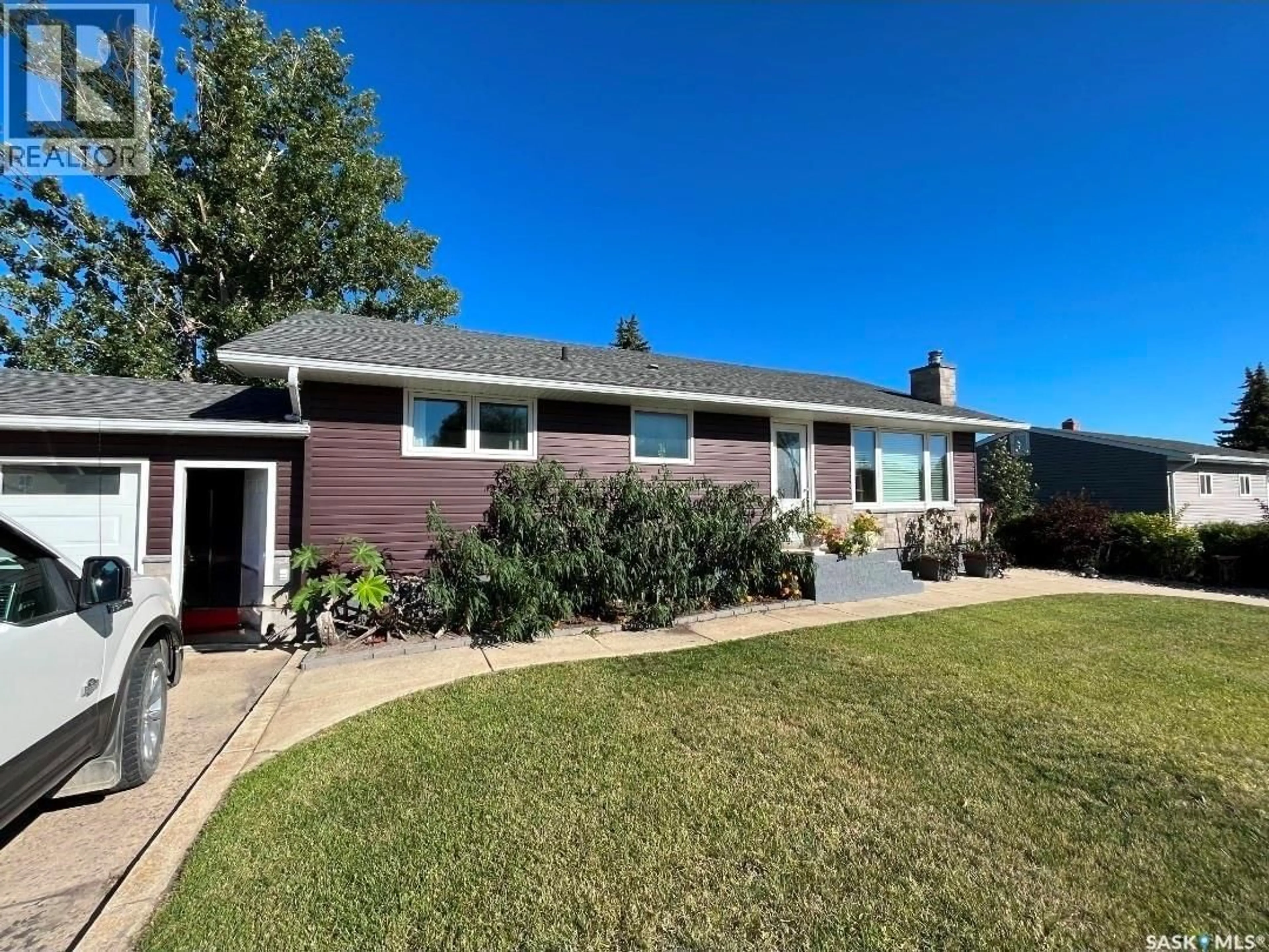 Home with vinyl exterior material, unknown for 820 SCOTIA STREET, Melville Saskatchewan S0A2P0