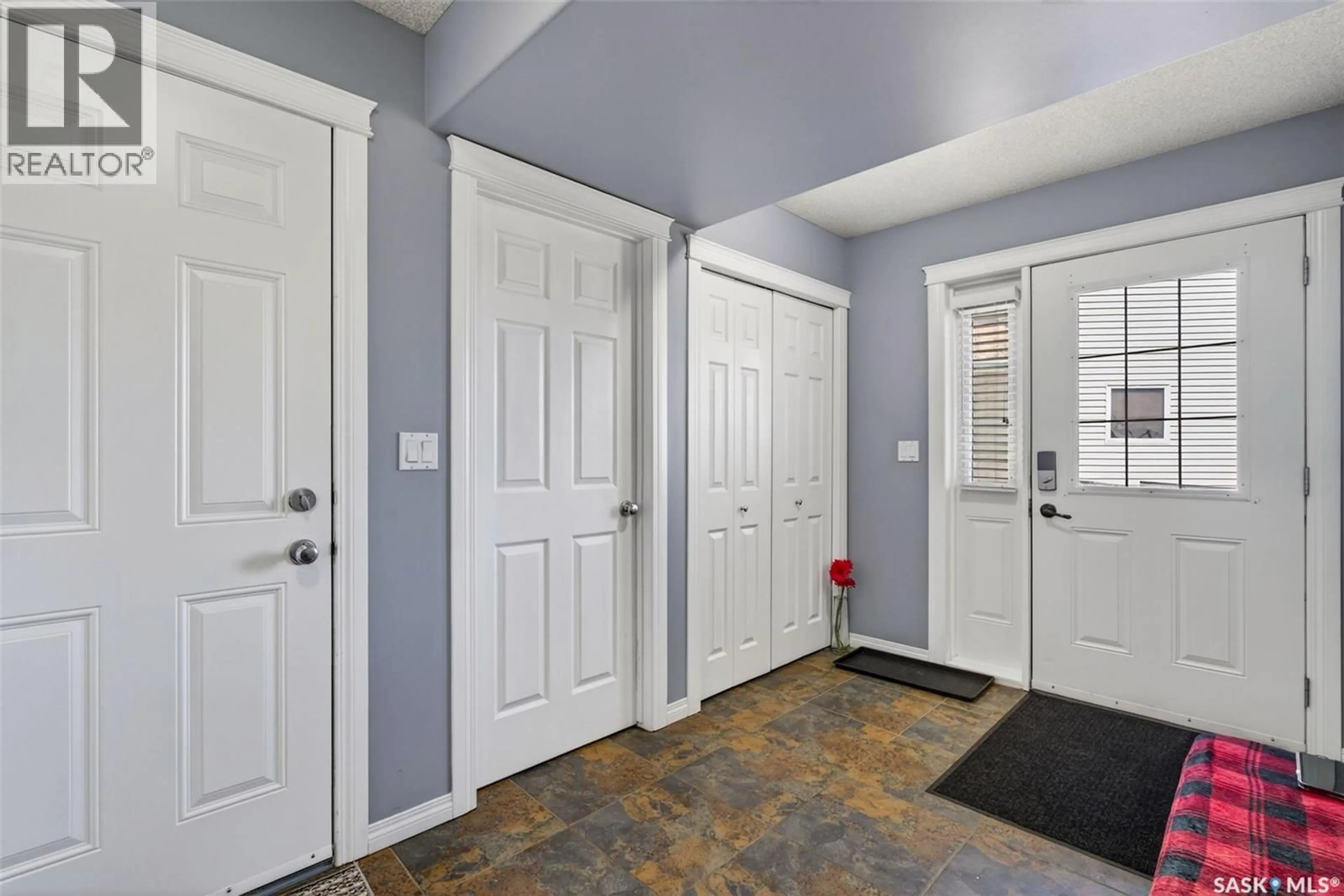 Indoor entryway for 102 MEADOWLARK PARK, Warman Saskatchewan S0K0A1