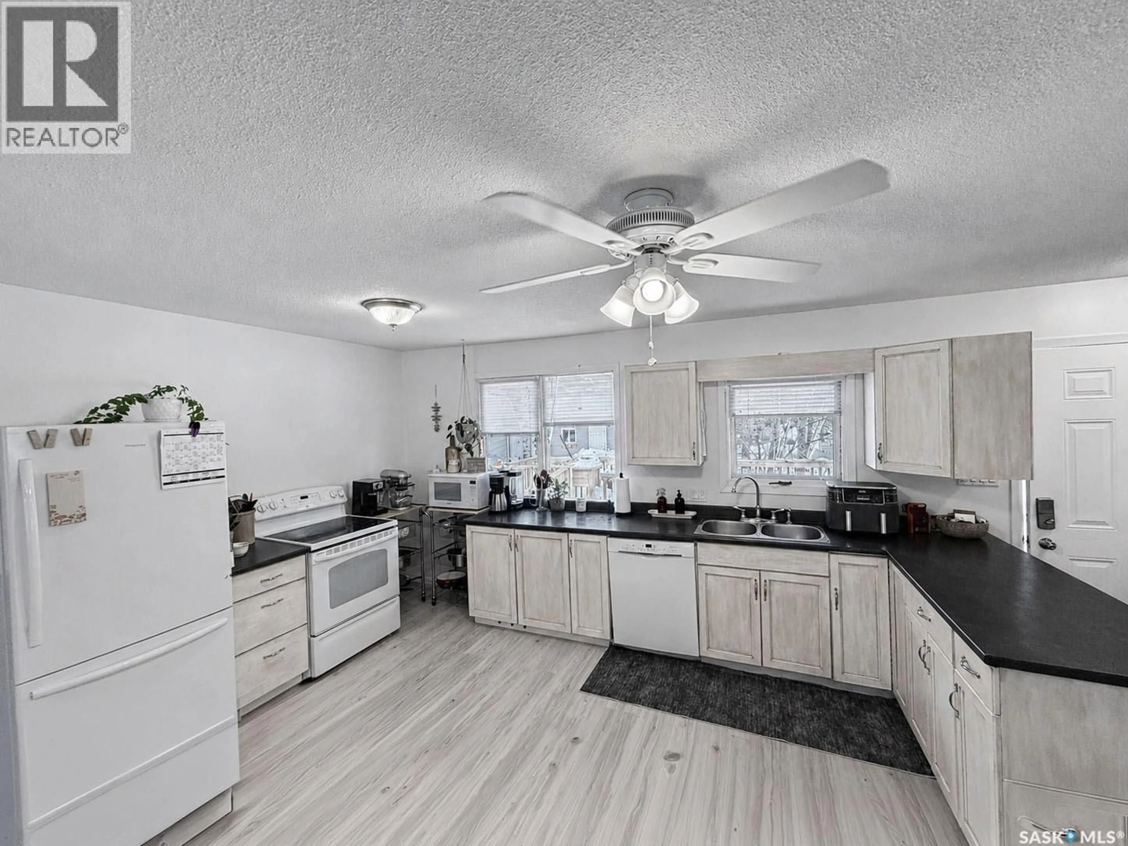 Open concept kitchen, unknown for 505 MARINE DRIVE, Lakeland Rm No. 521 Saskatchewan S0J0N0