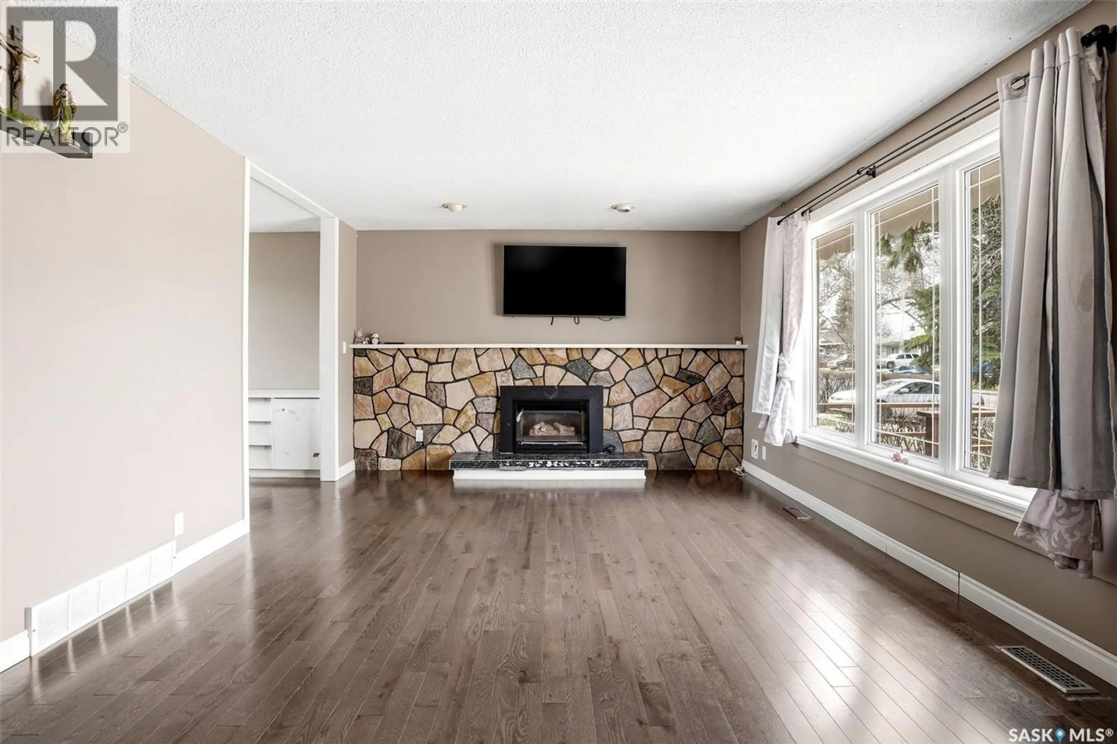 Unknown for 75 ROTHWELL CRESCENT, Regina Saskatchewan S4N1R5