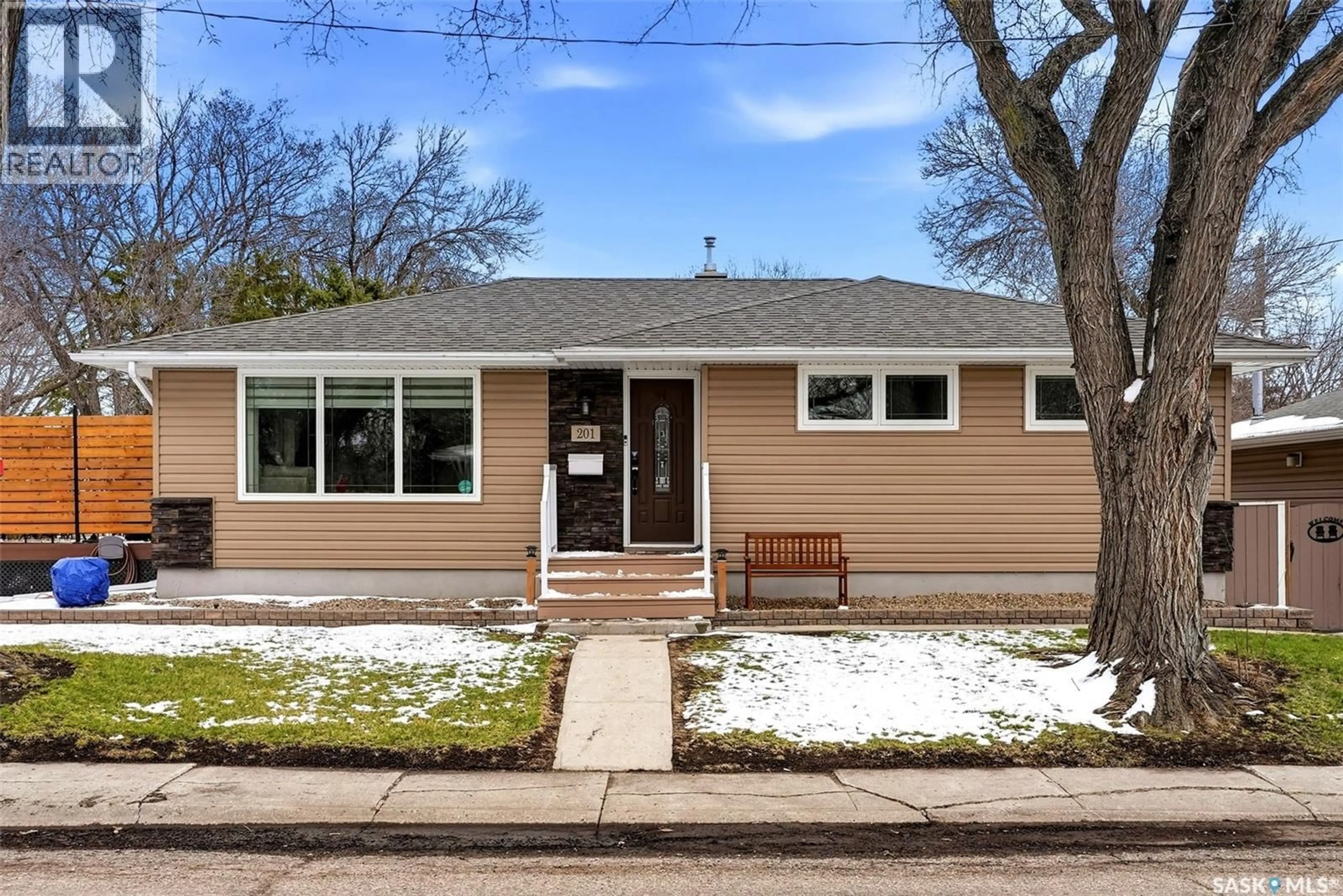 Home with vinyl exterior material, street for 201 SHANNON ROAD, Regina Saskatchewan S4S5H8