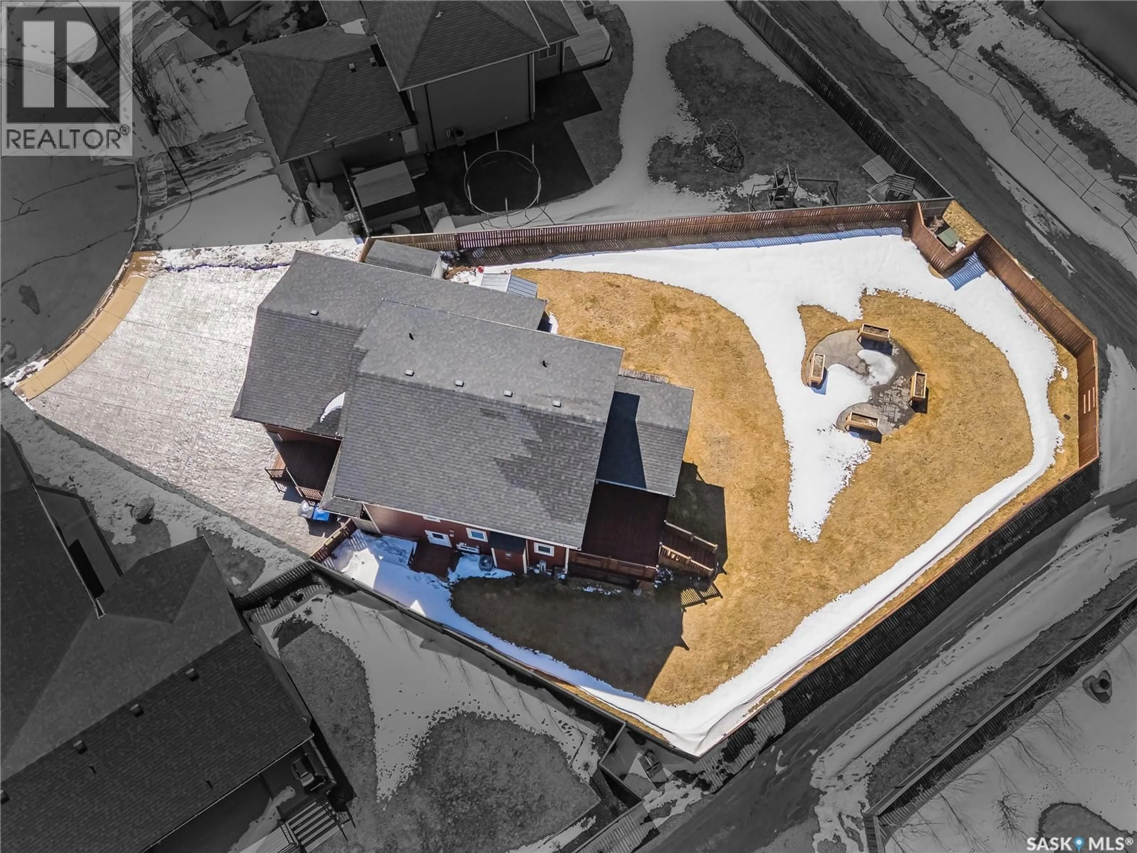A pic from outside/outdoor area/front of a property/back of a property/a pic from drone, building for 208 O' MEARA COURT, Warman Saskatchewan S0K4S1