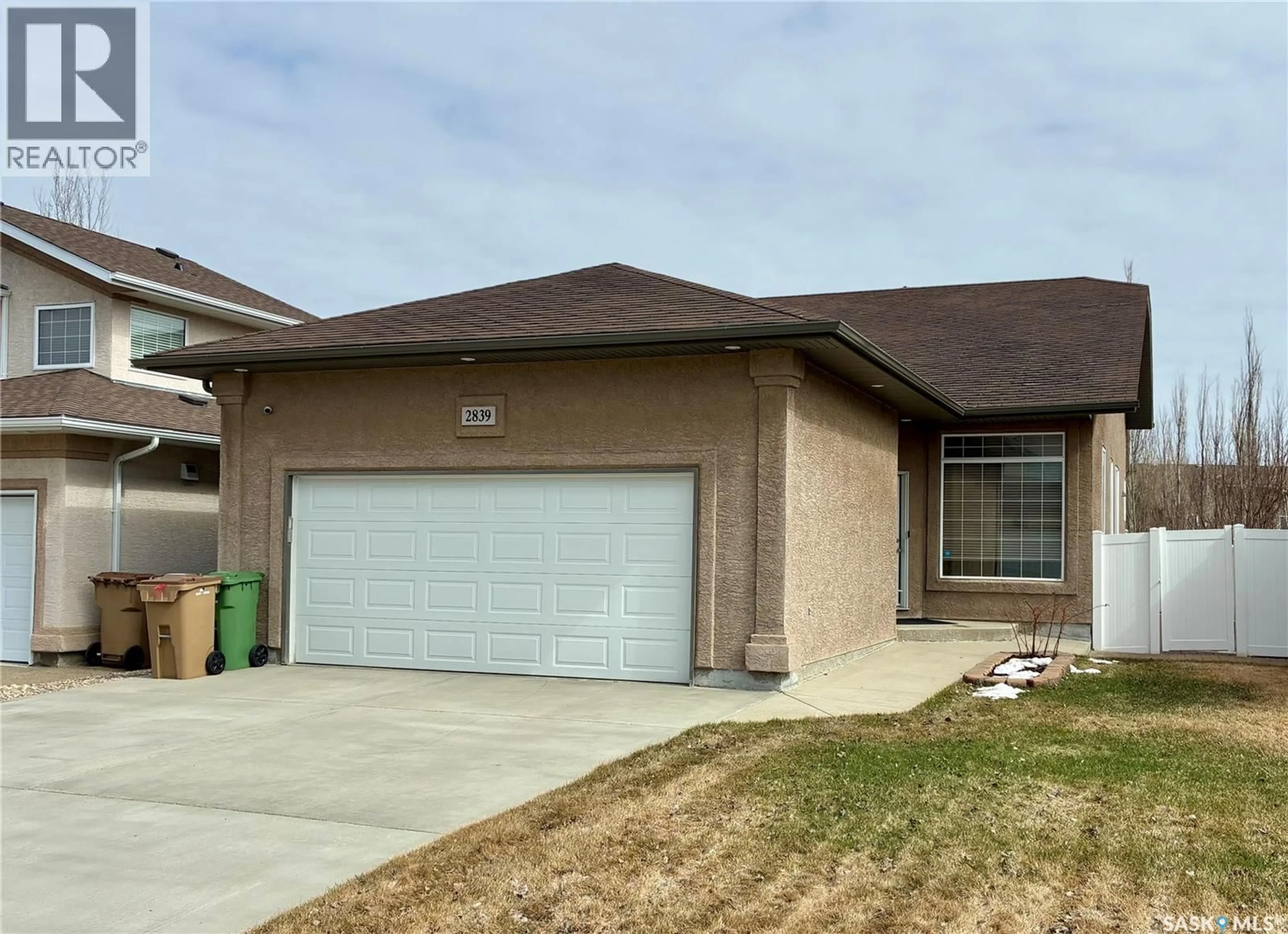 Home with brick exterior material, street for 2839 SUNNINGHILL CRESCENT, Regina Saskatchewan S4V0N7