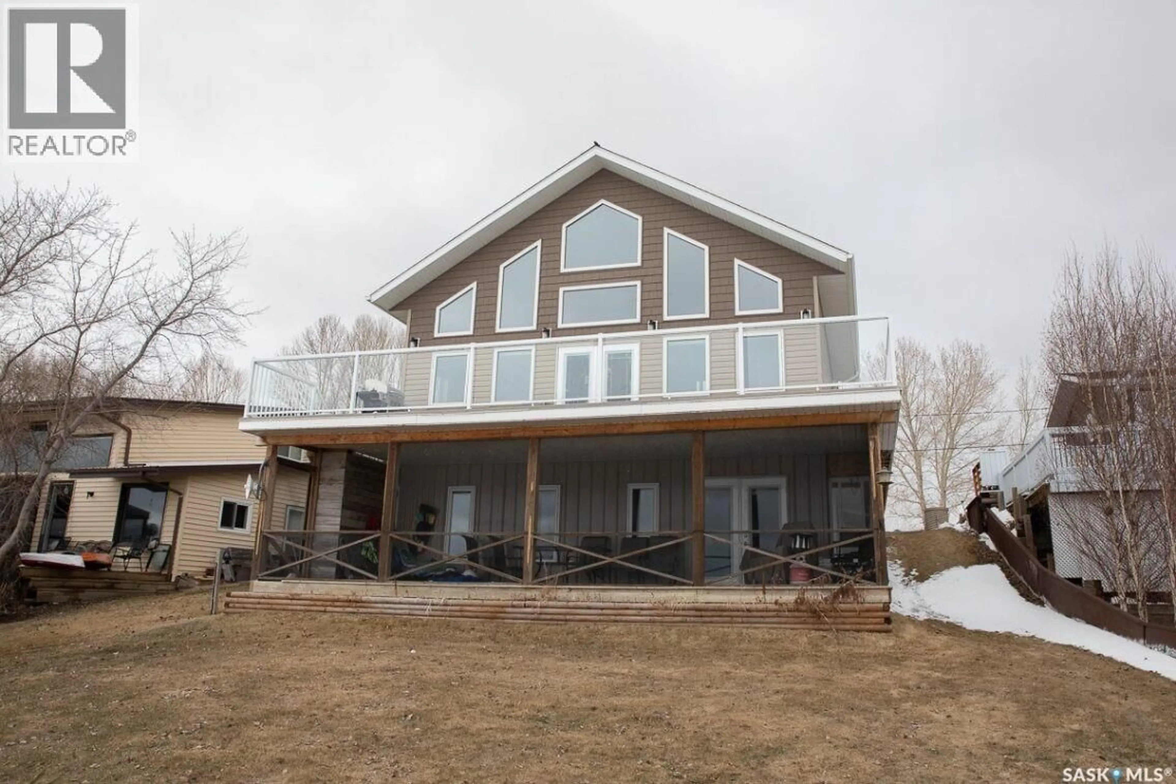 Home with vinyl exterior material, water/lake/river/ocean view for 35 LAKE AVENUE, Meota Rm No.468 Saskatchewan S0M1X0