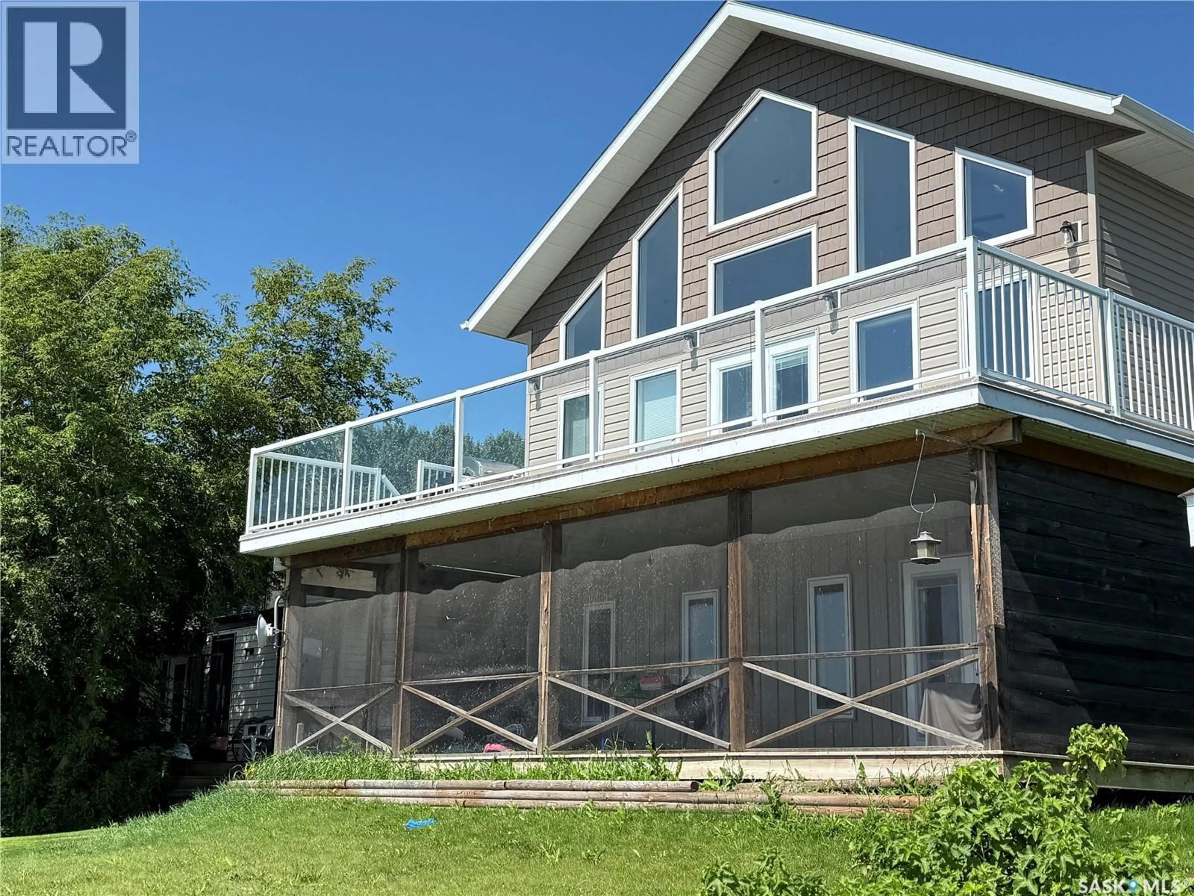 Home with vinyl exterior material, unknown for 35 LAKE AVENUE, Jackfish Lake Saskatchewan S0M1X0